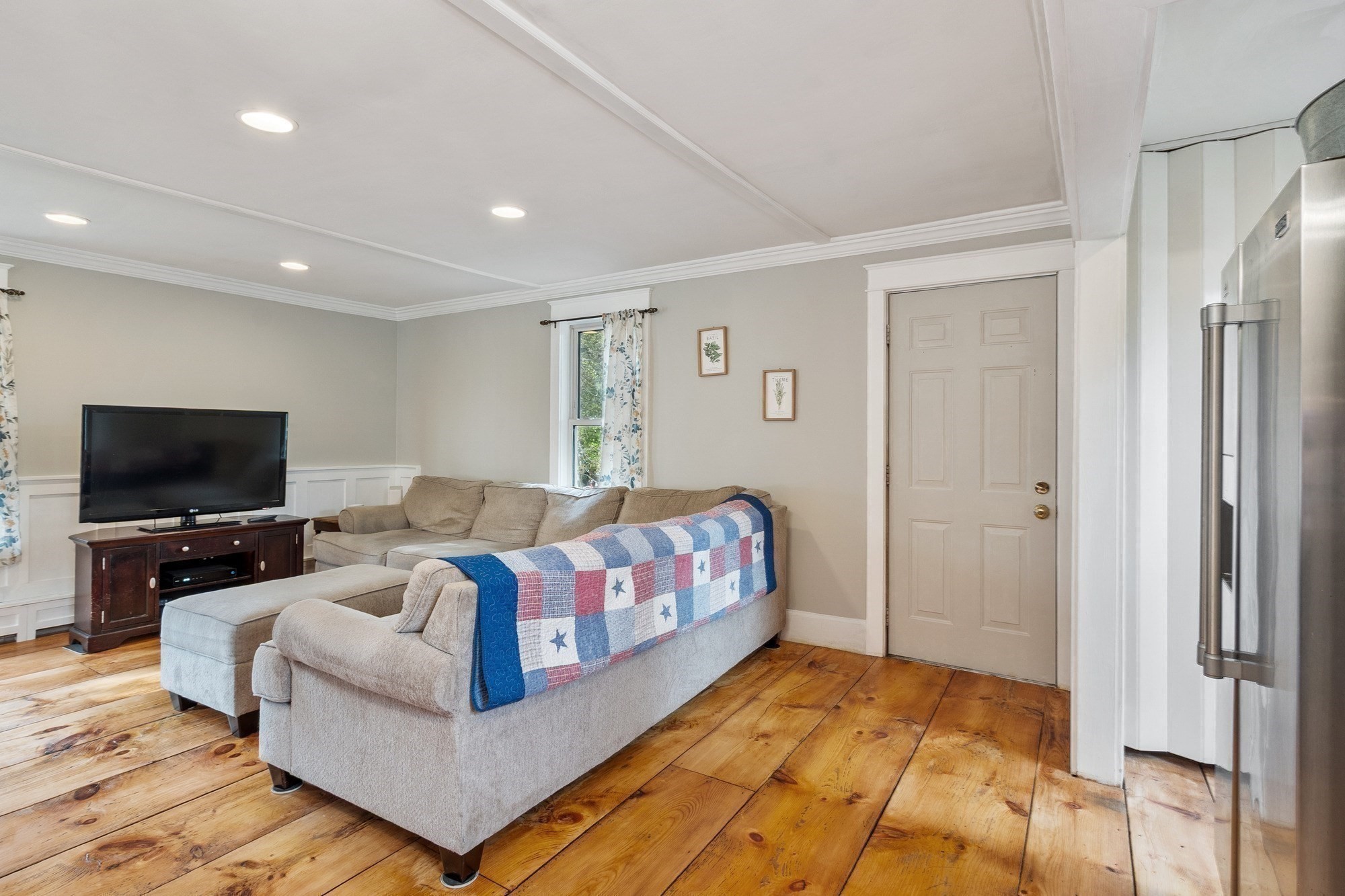 2 Hill St Property Photo 9