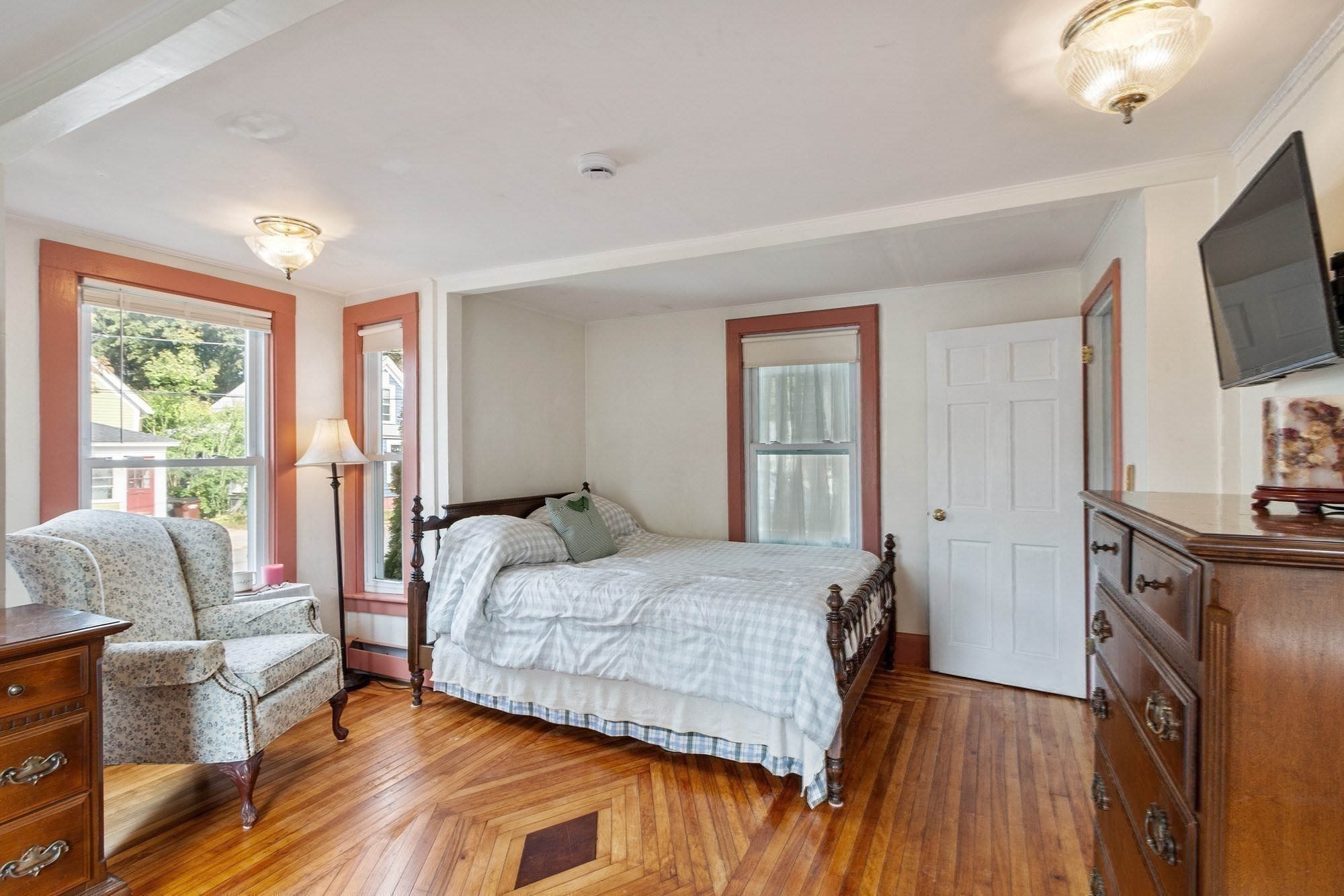 2 Hill St Property Photo 15