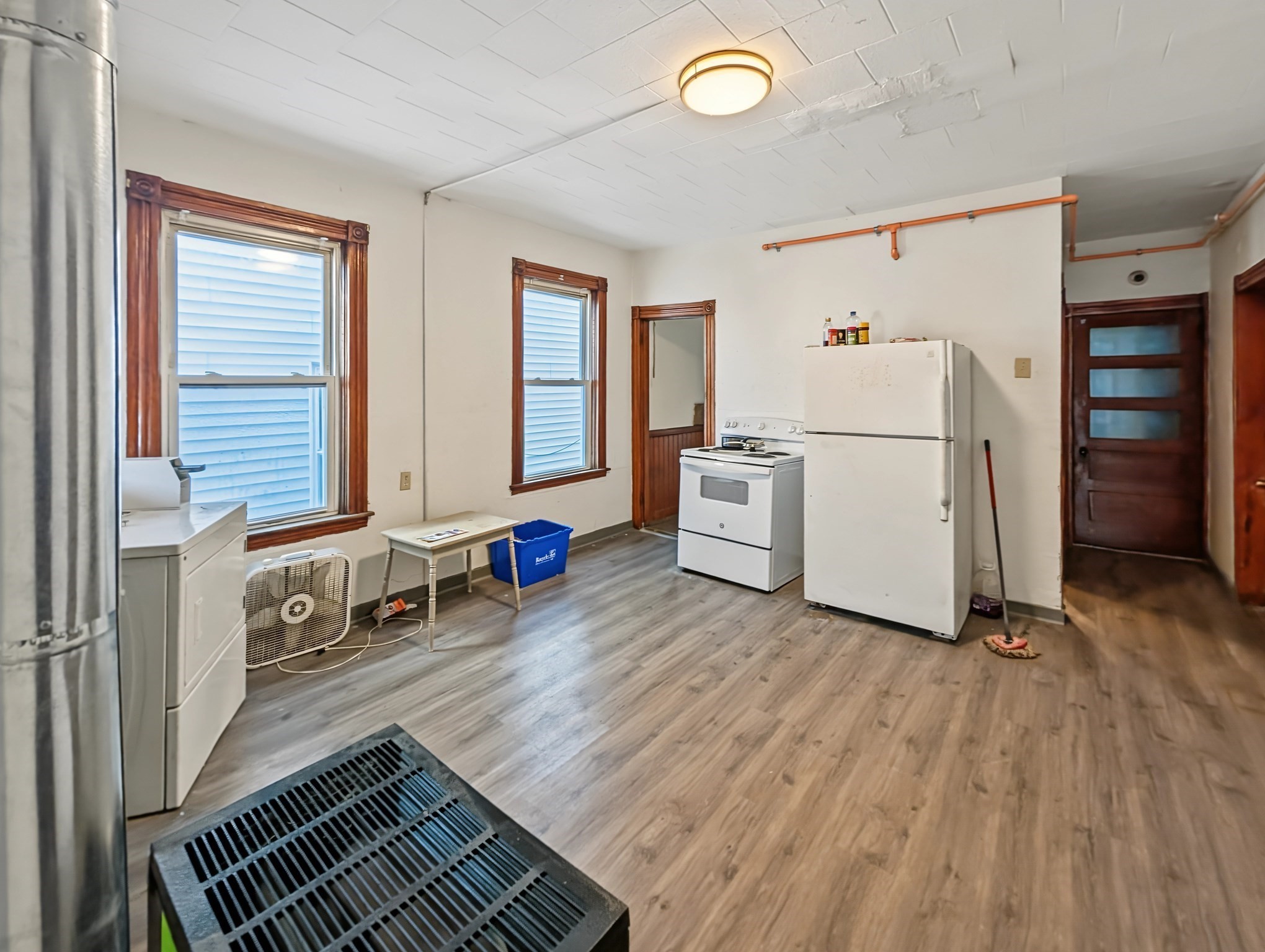 19 Perry Ave Property Photo 14