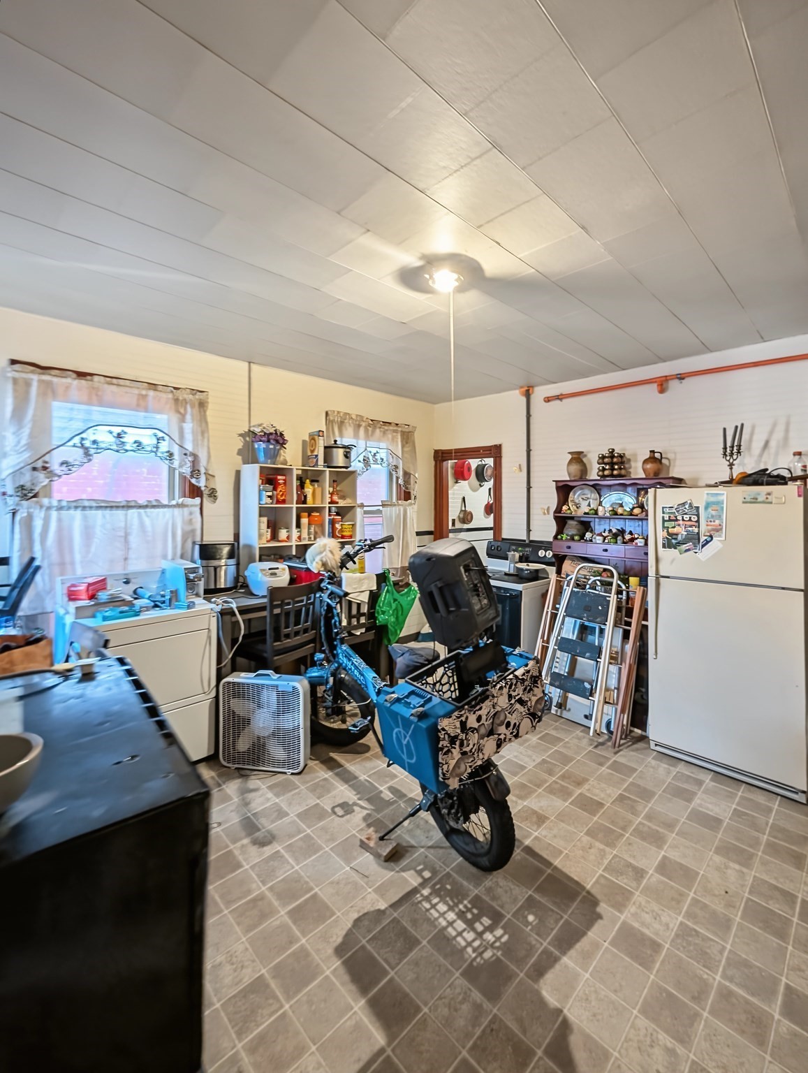 19 Perry Ave Property Photo 31