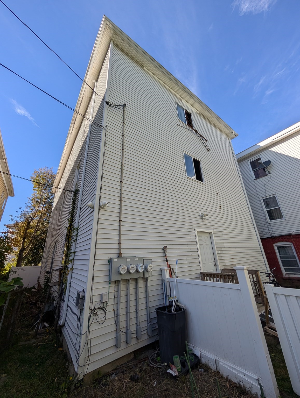 19 Perry Ave Property Photo 41
