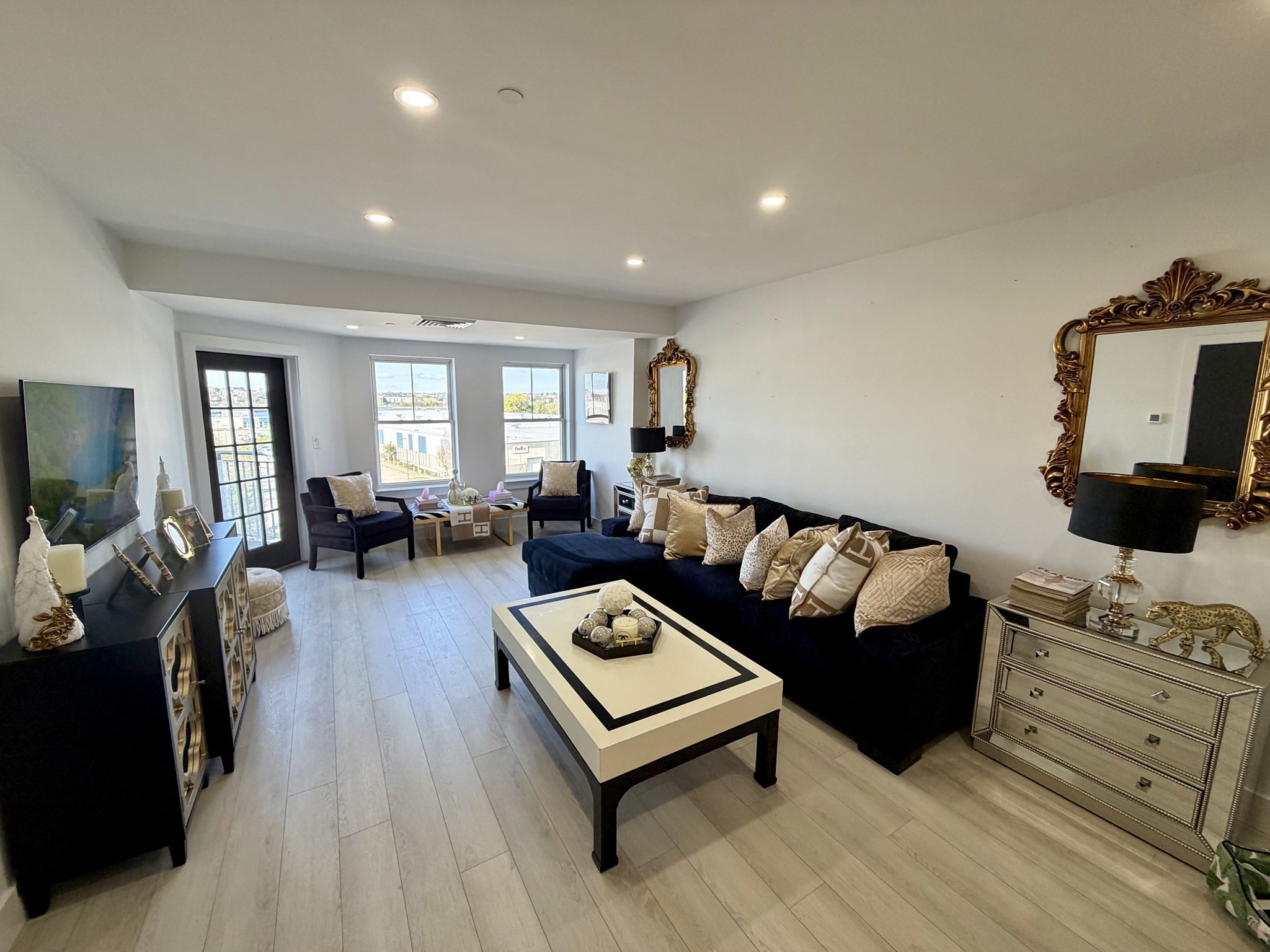 10 Seaport Dr # 2617 Property Photo 1