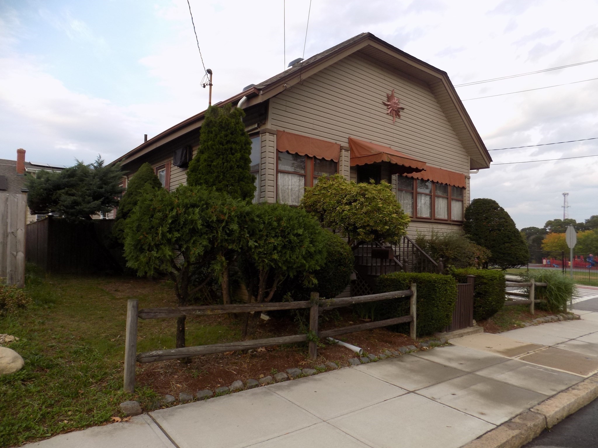 1346 President Ave. Property Photo 2