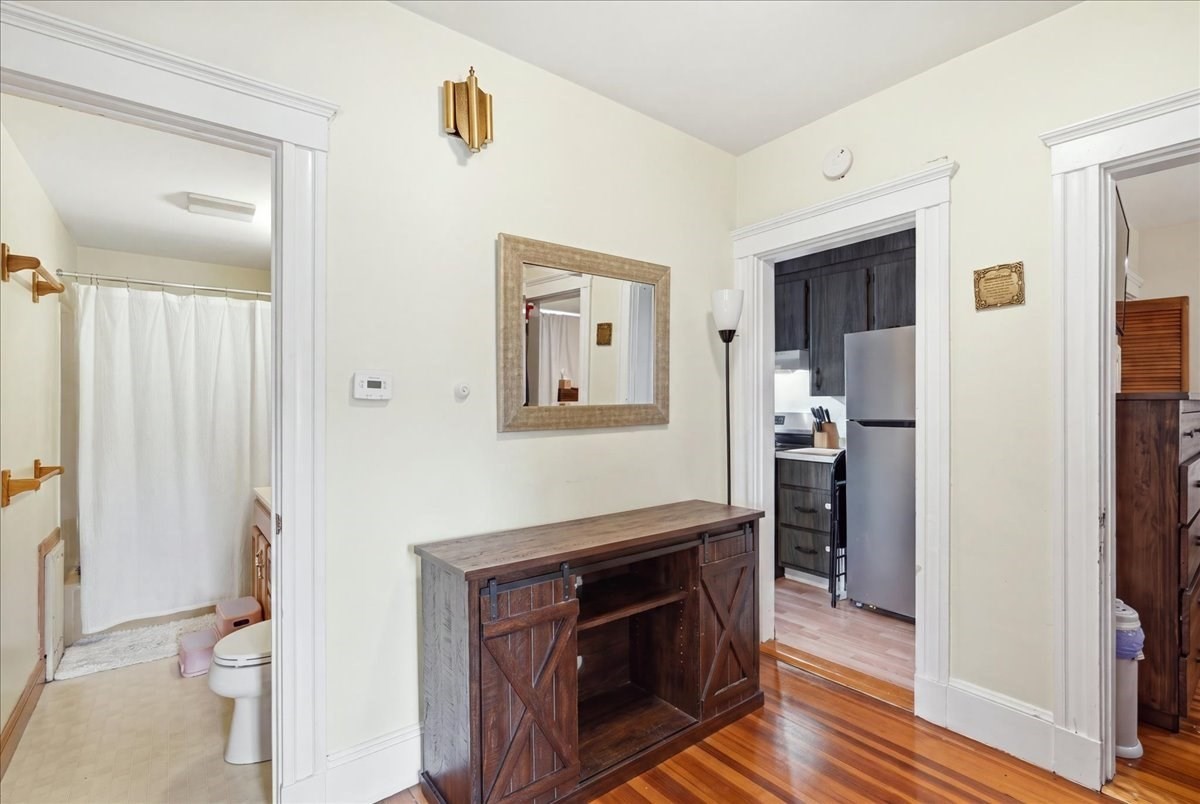 152 Davis Street U1&u2 Property Photo 22