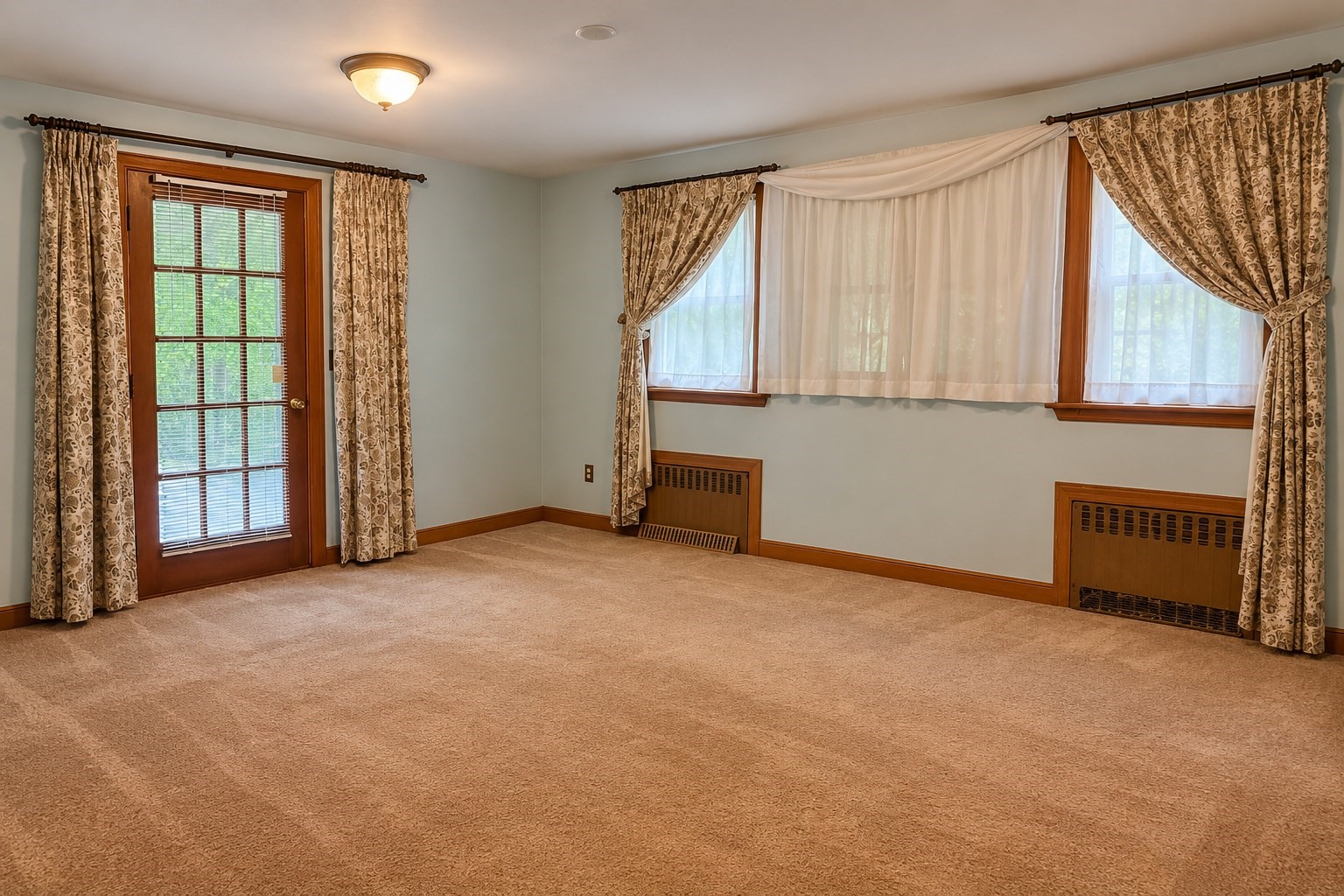 51 Whipple Rd Property Photo 4