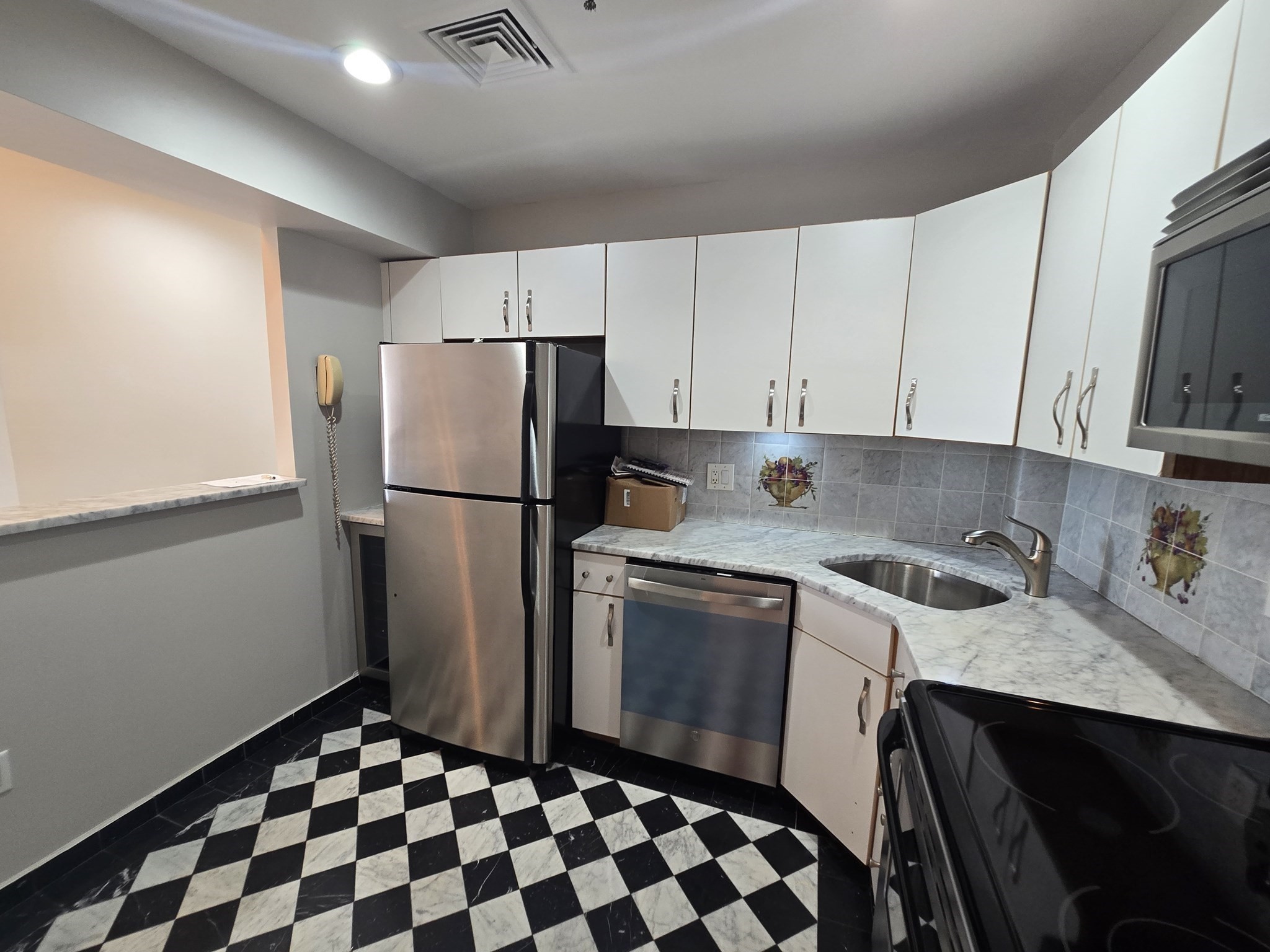 500 Washington St # 409 Property Photo 8