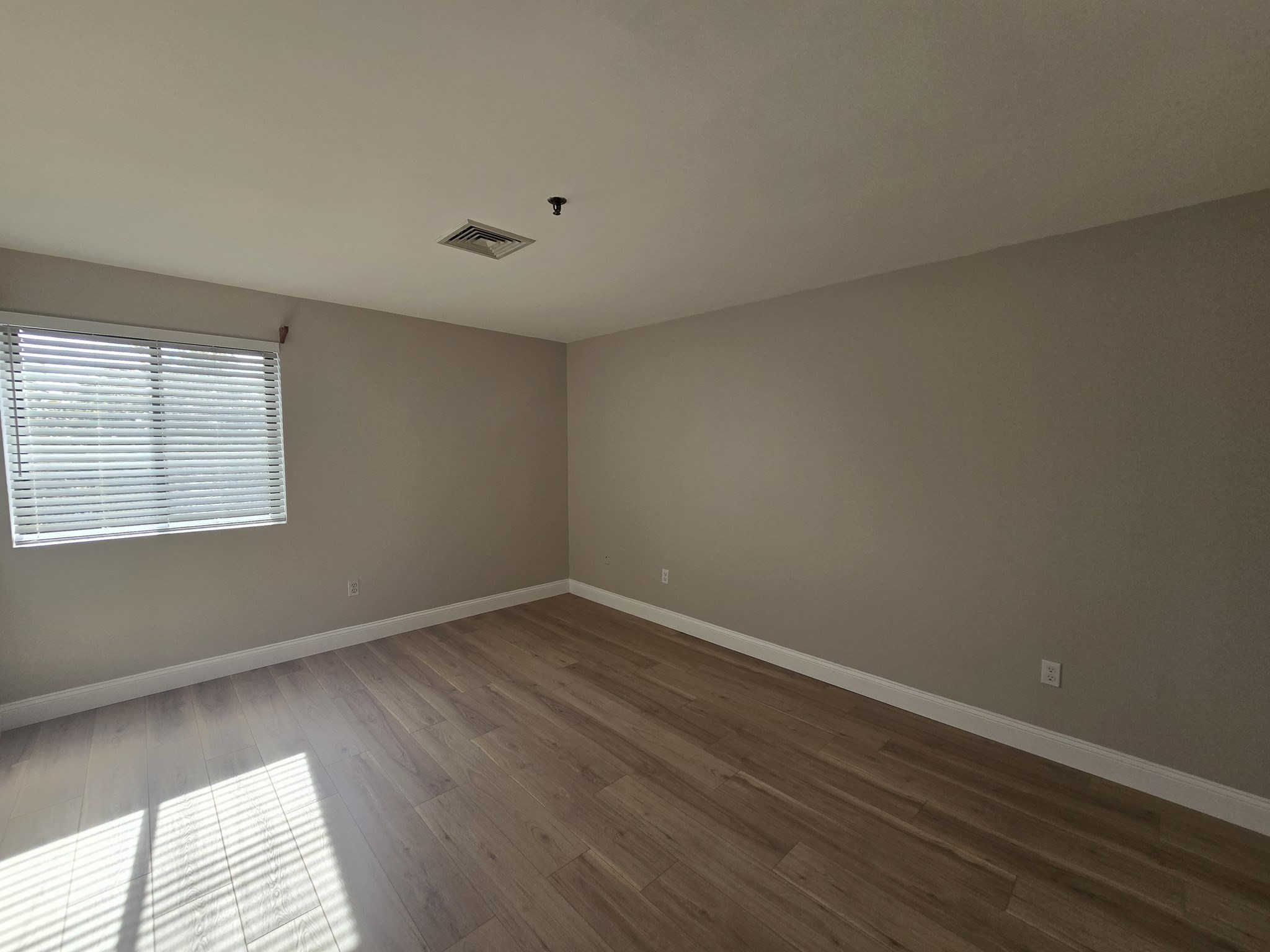 500 Washington St # 409 Property Photo 23