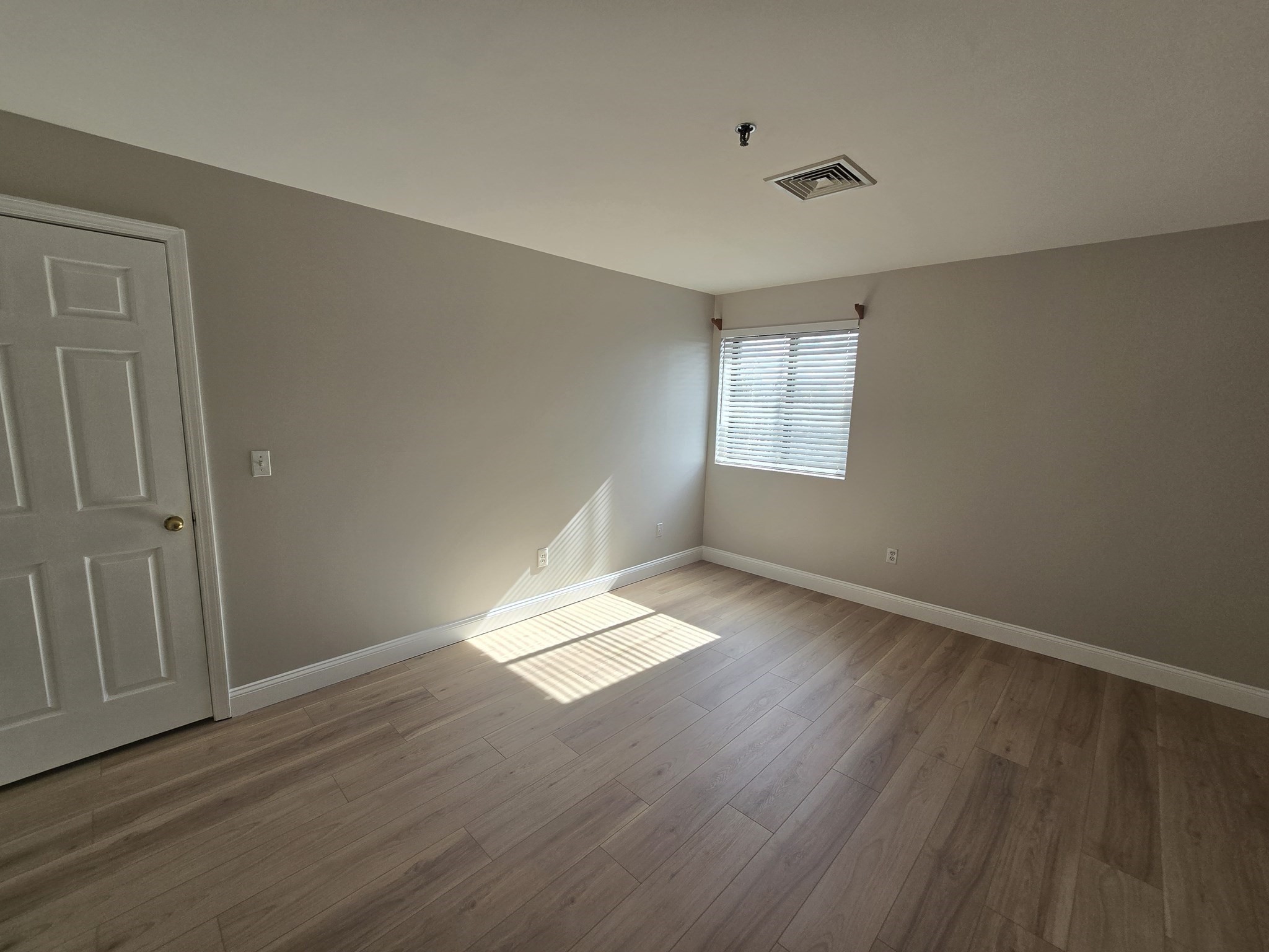 500 Washington St # 409 Property Photo 24
