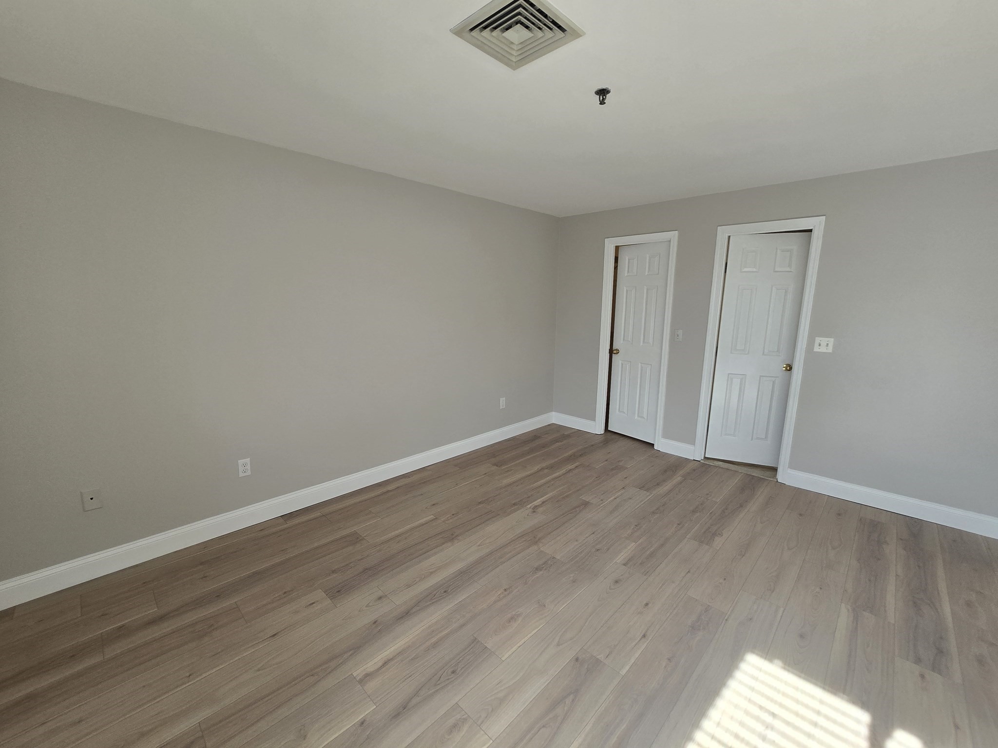 500 Washington St # 409 Property Photo 25