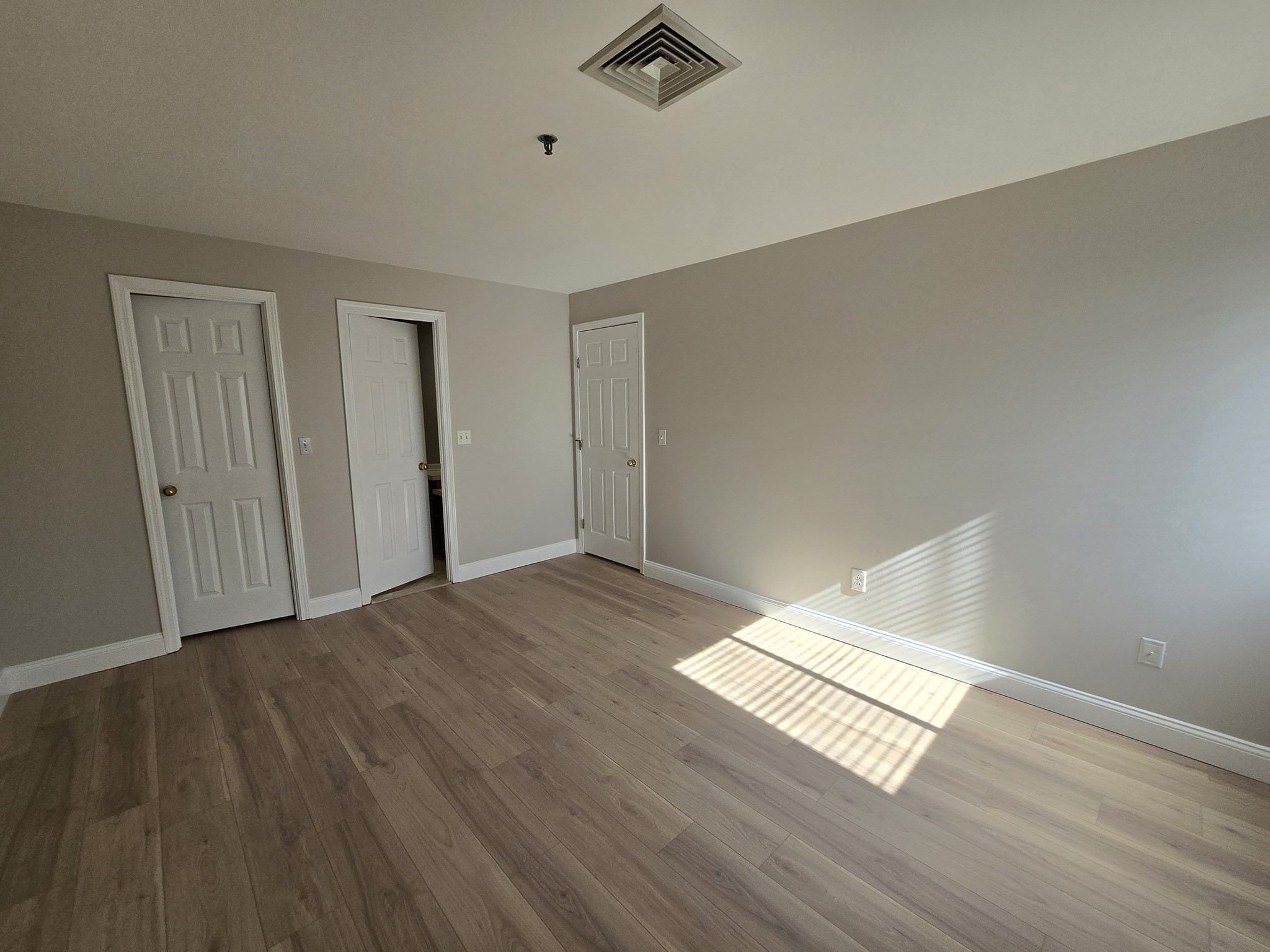 500 Washington St # 409 Property Photo 26