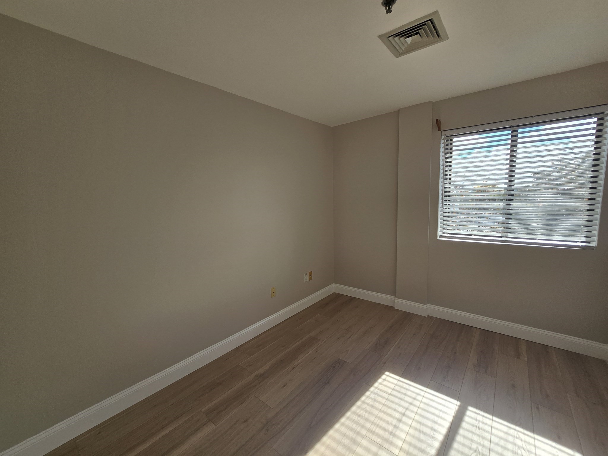 500 Washington St # 409 Property Photo 31