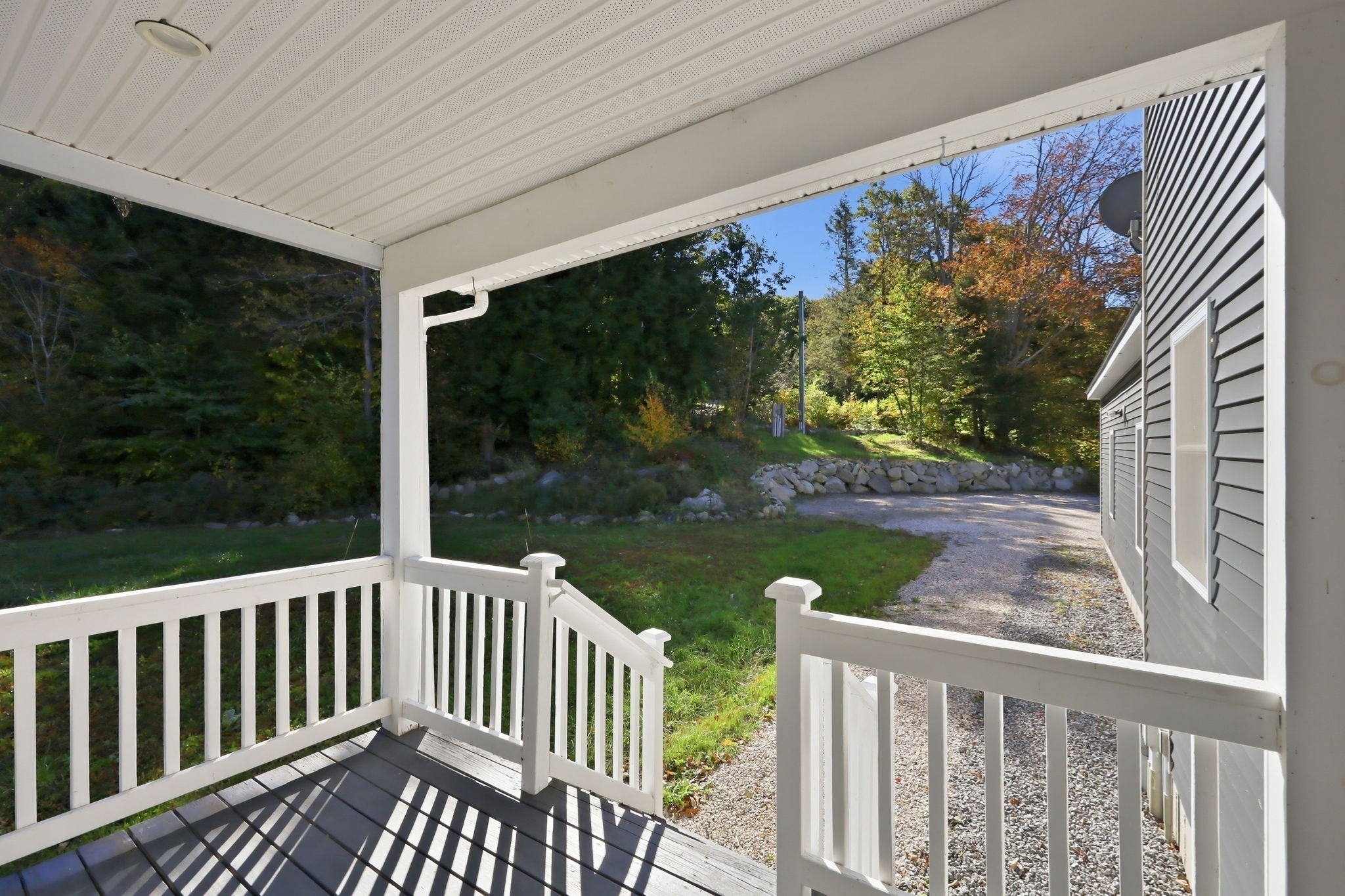 2336 West Center Rd Property Photo 6