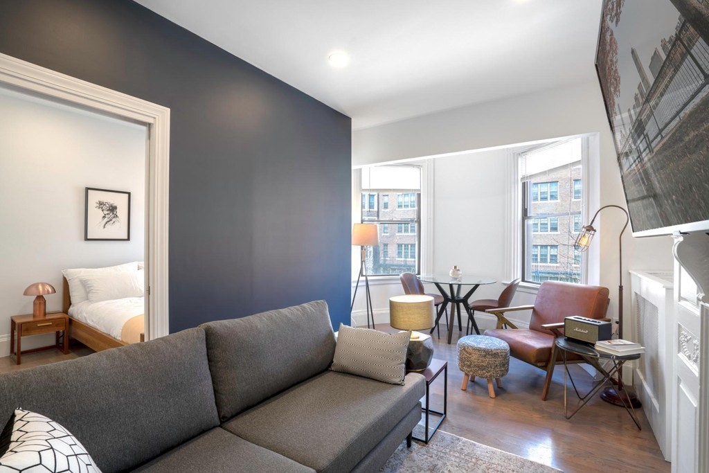 503 Beacon Street Property Photo 2