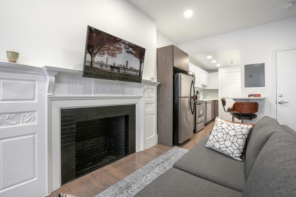 503 Beacon Street Property Photo 3