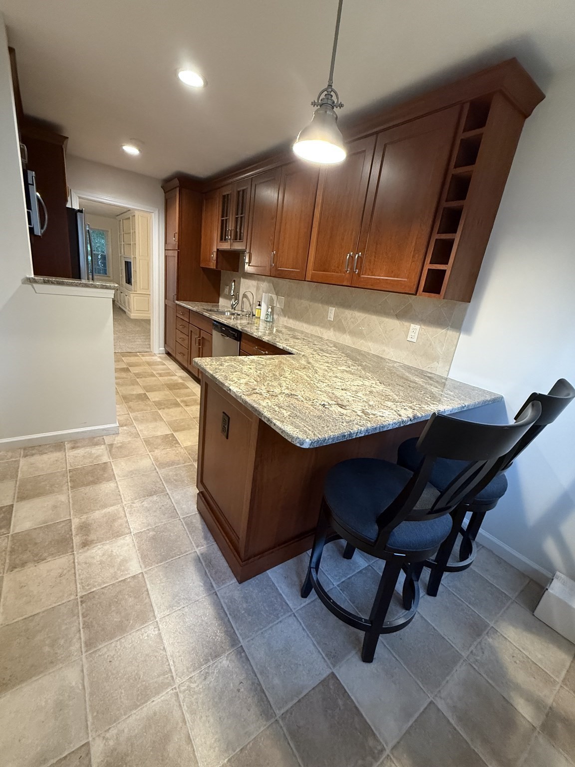15 Stallbrook Rd # 15 Property Photo 6
