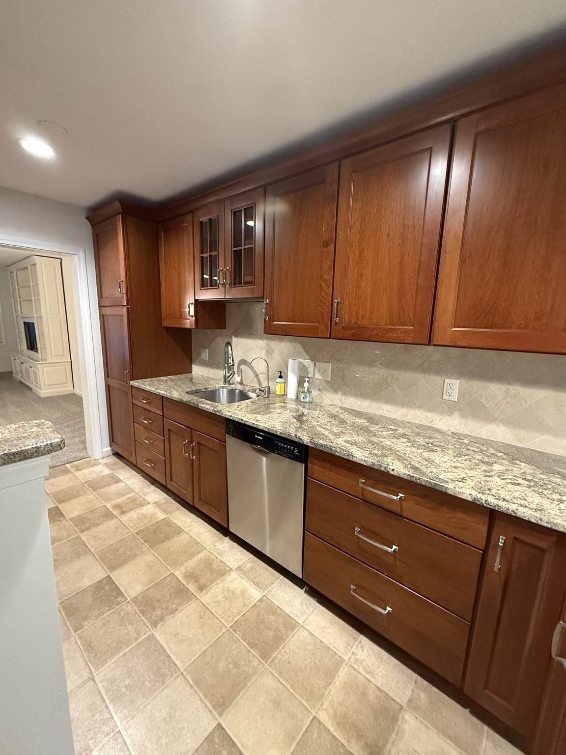 15 Stallbrook Rd # 15 Property Photo 7