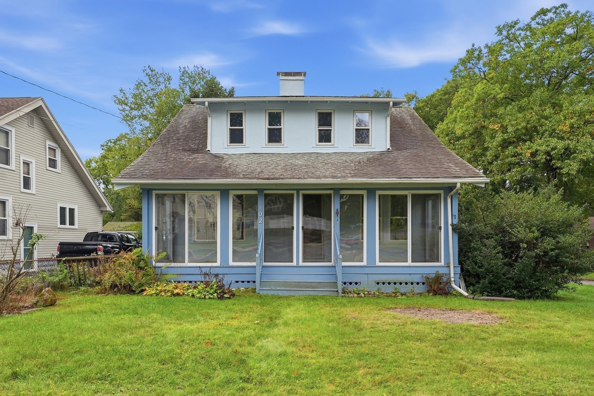 102 Tiffany St Property Photo 4