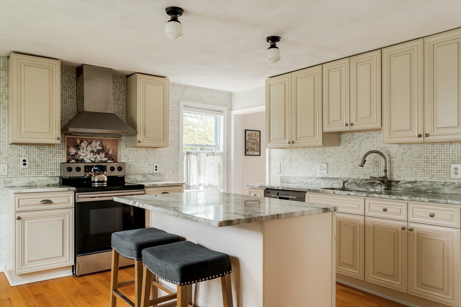 12 Butler St Property Photo 1