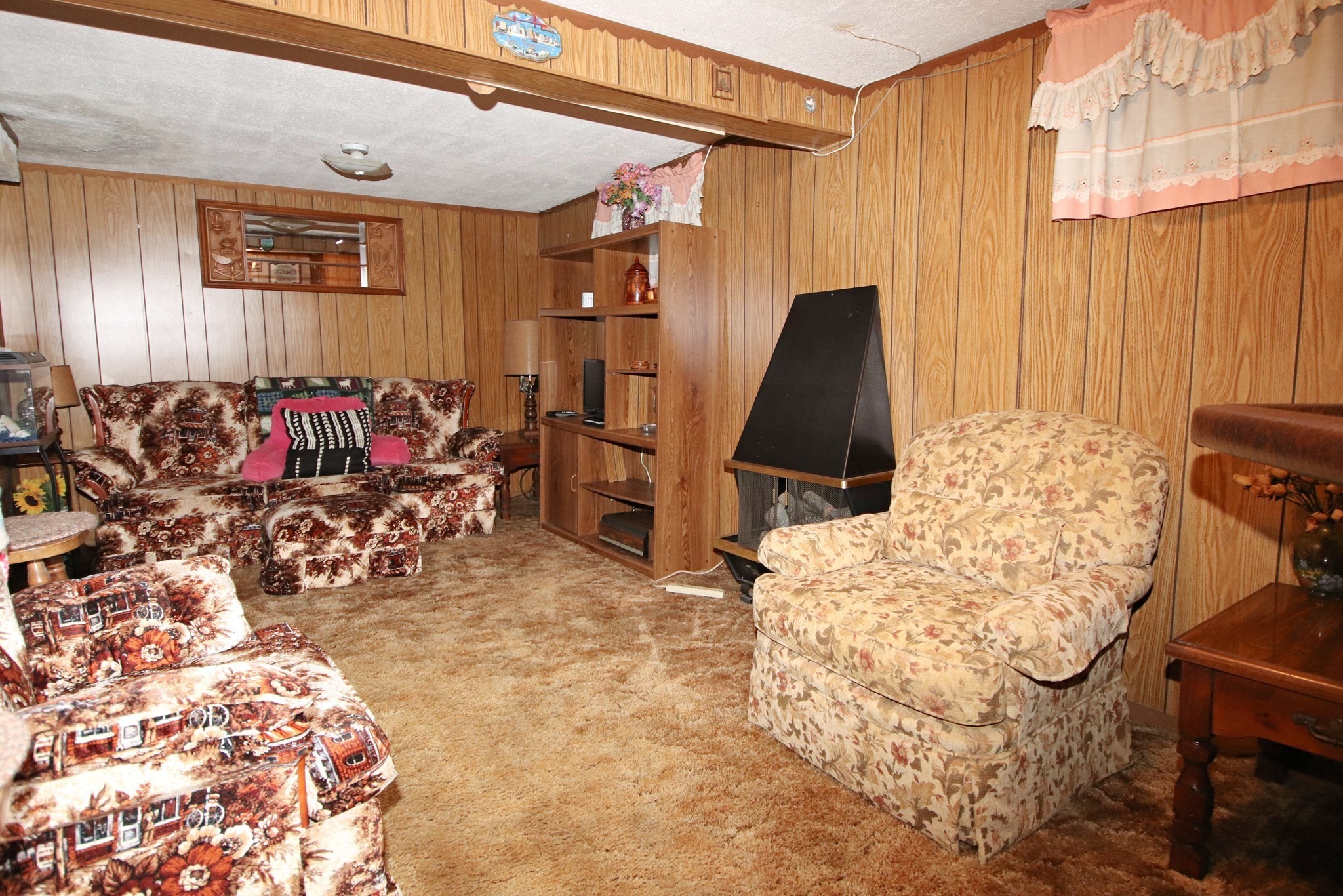15 Lewis Lane Property Photo 18