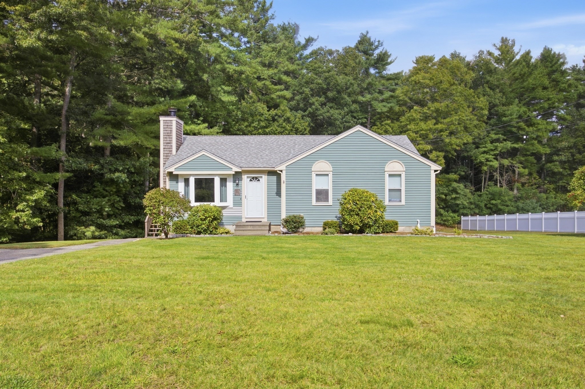 307 Elm St Property Photo 1