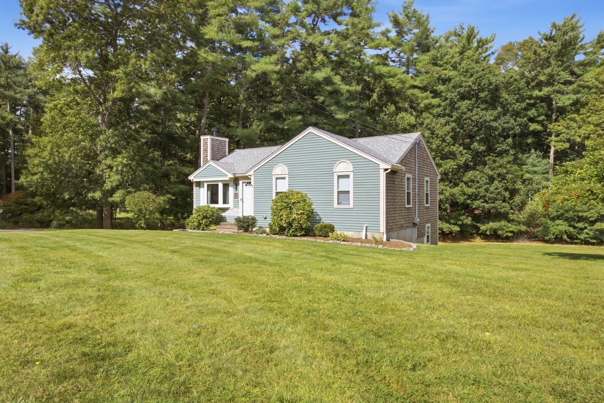 307 Elm St Property Photo 2