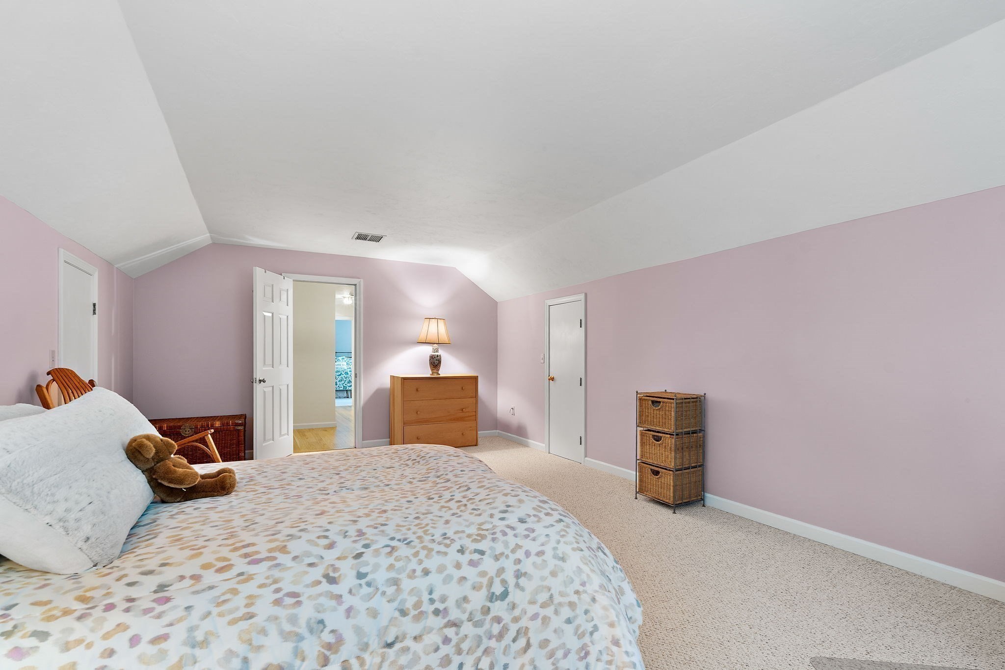 10 Trevor Ln Property Photo 18