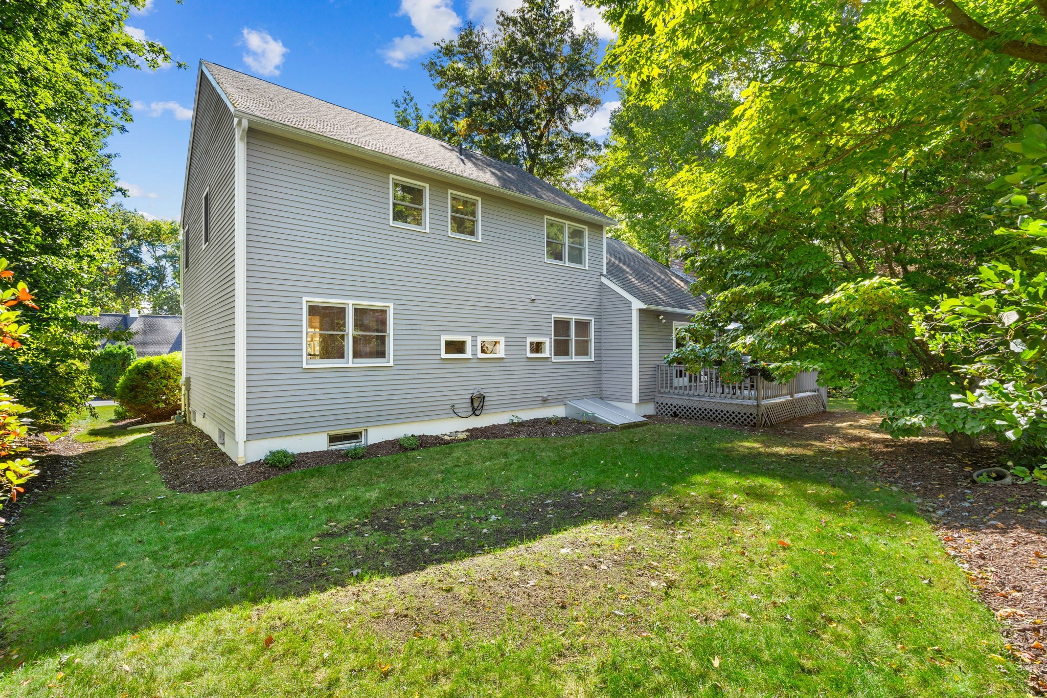 10 Trevor Ln Property Photo 32