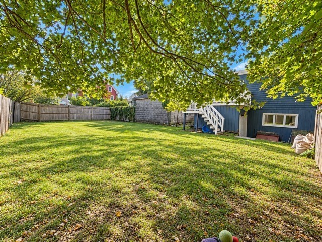 25 Home St Property Photo 5