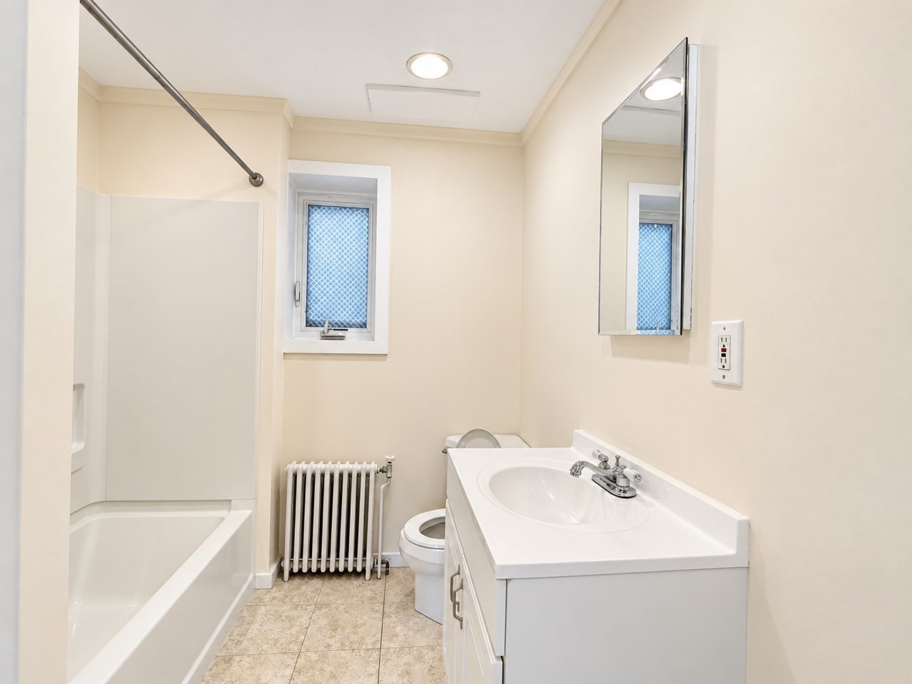 25 Home St Property Photo 11