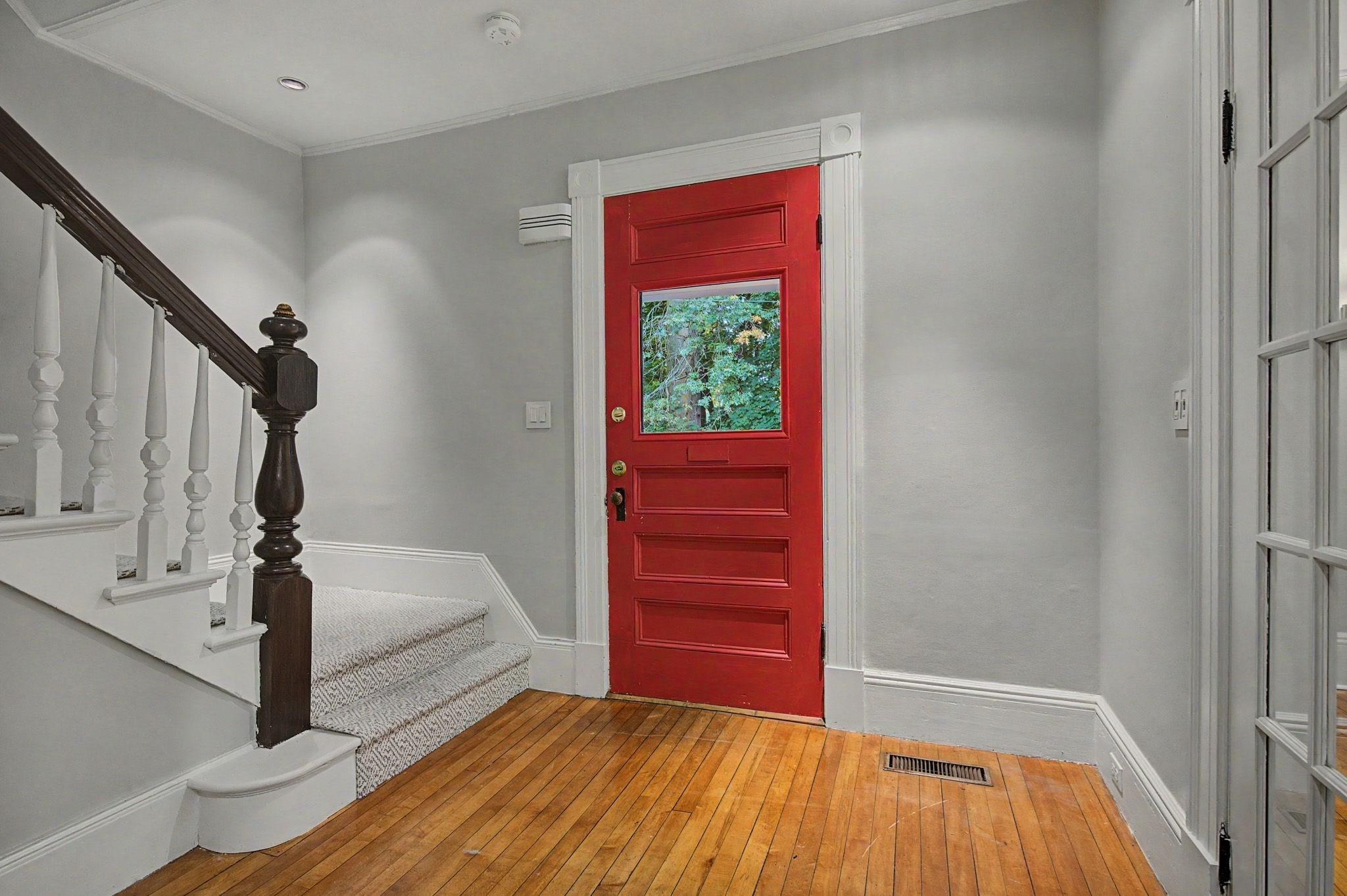 33 Gaylord St Property Photo 5