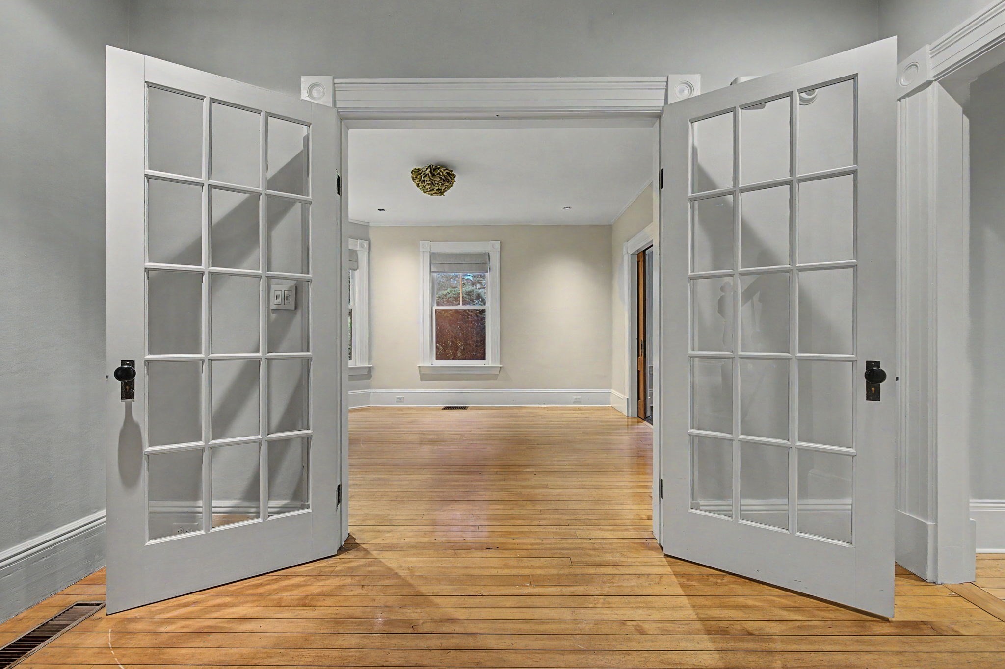33 Gaylord St Property Photo 6
