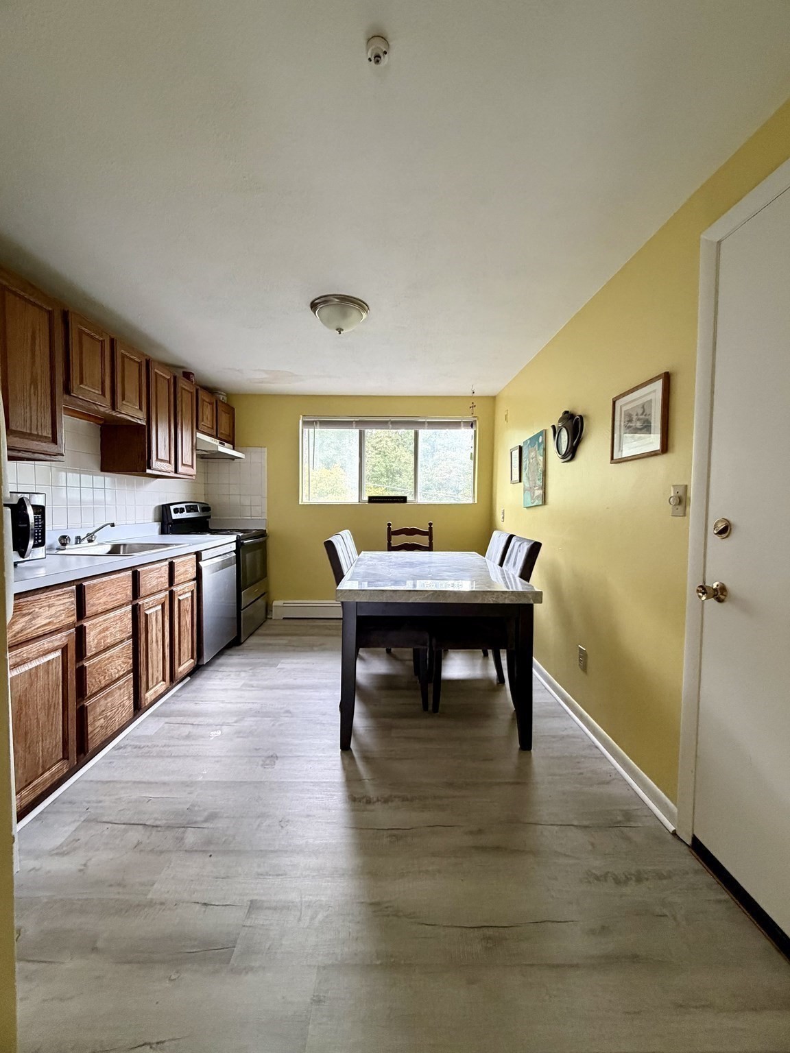 10 Woodcrest Ct # 5 Property Photo 3