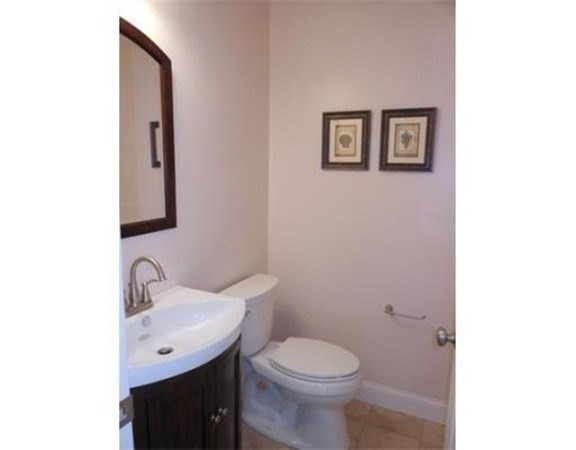 3 Oakley Rd # 3 Property Photo 8