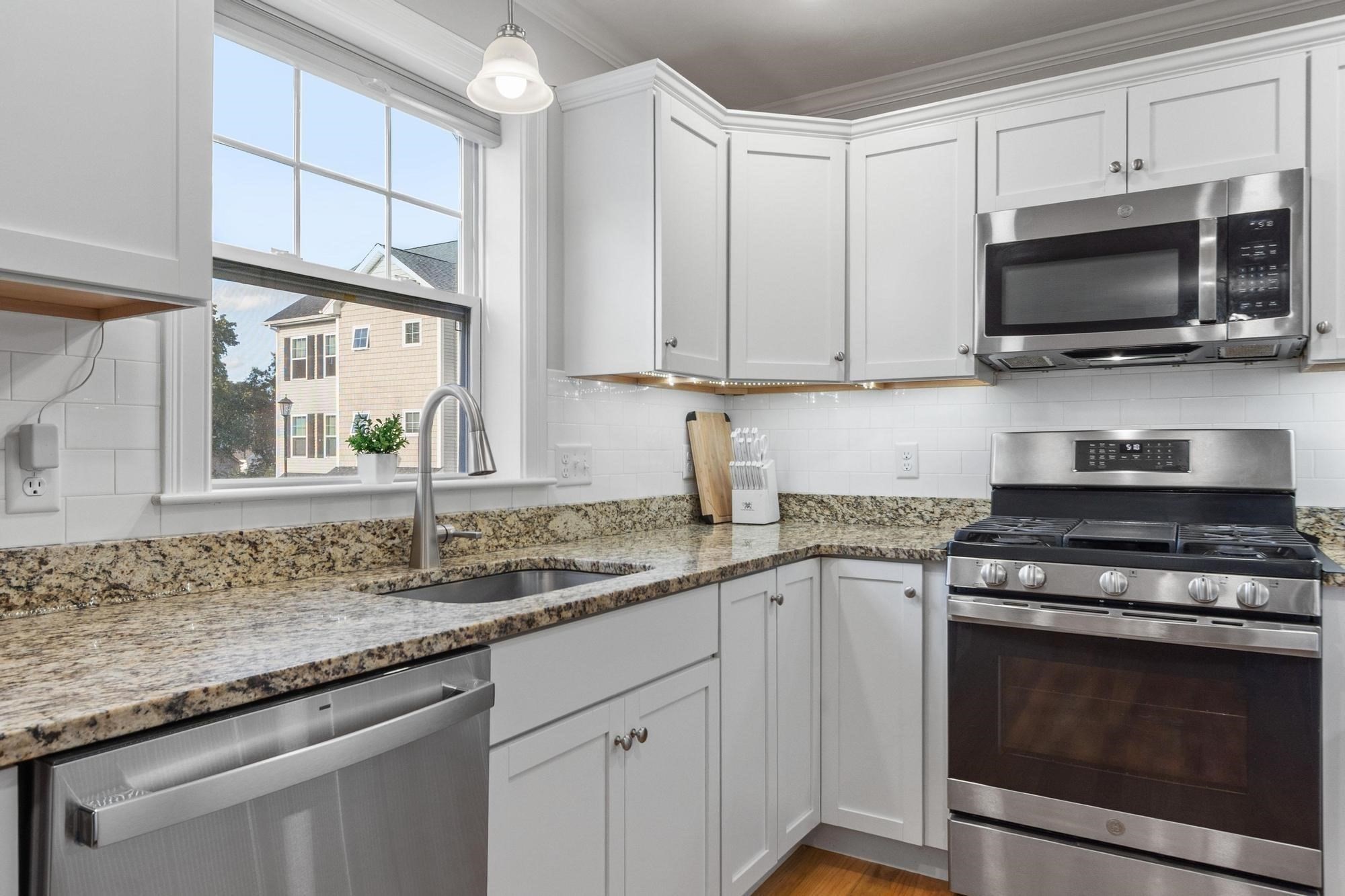 1400 Gorham St # 41 Property Photo 6
