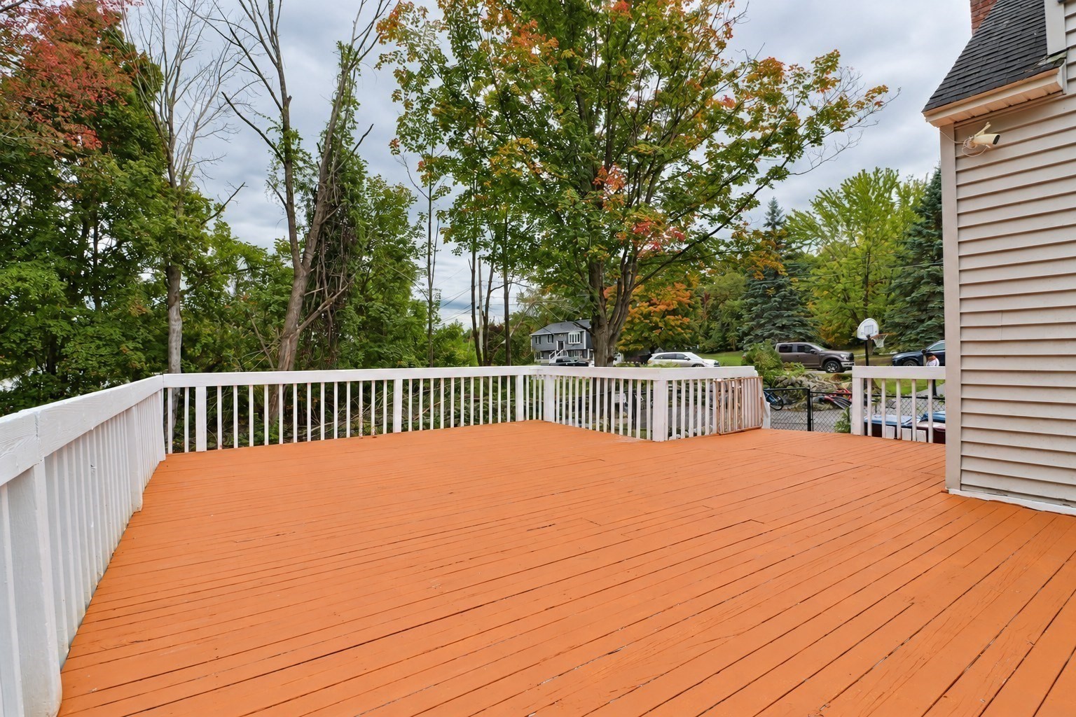 33 Summer St Property Photo 29