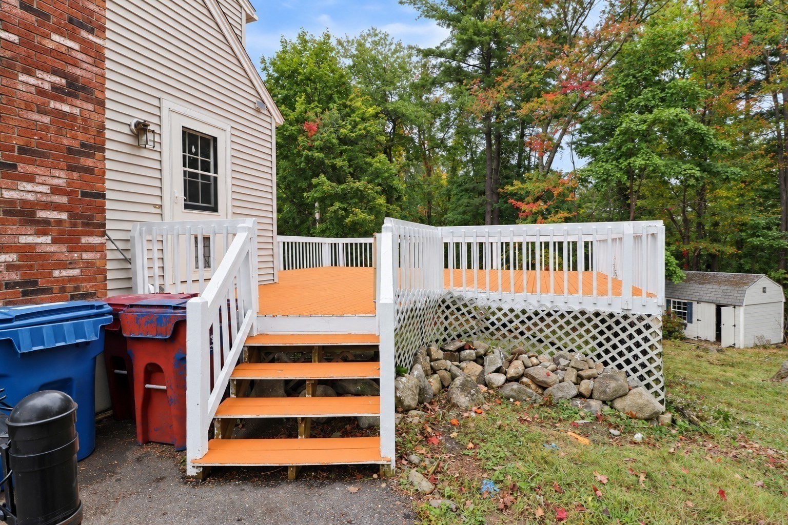 33 Summer St Property Photo 30