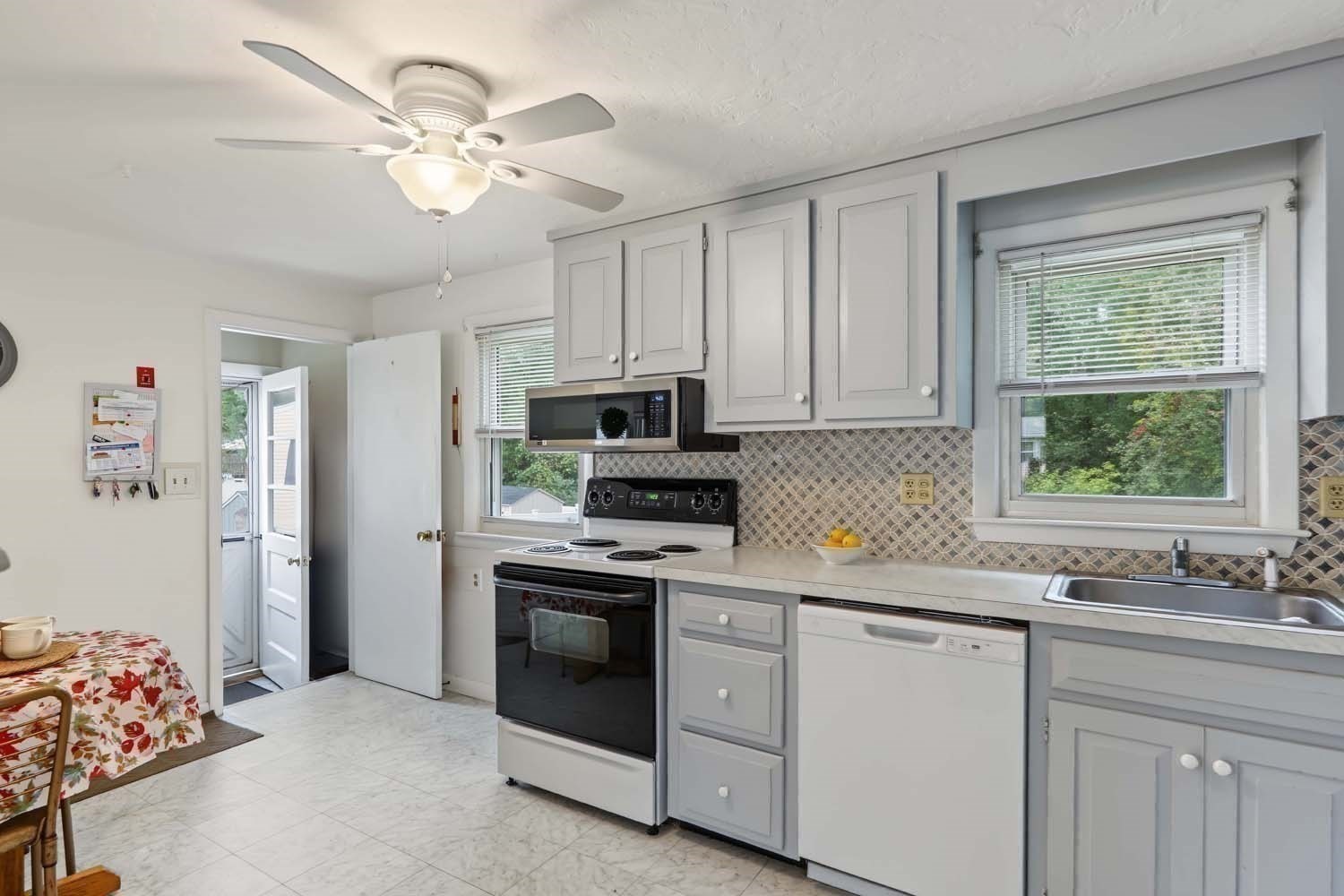 18 Zenas Property Photo 12