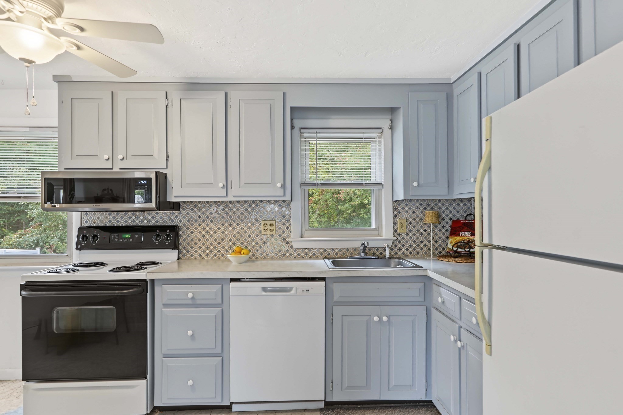 18 Zenas Property Photo 13