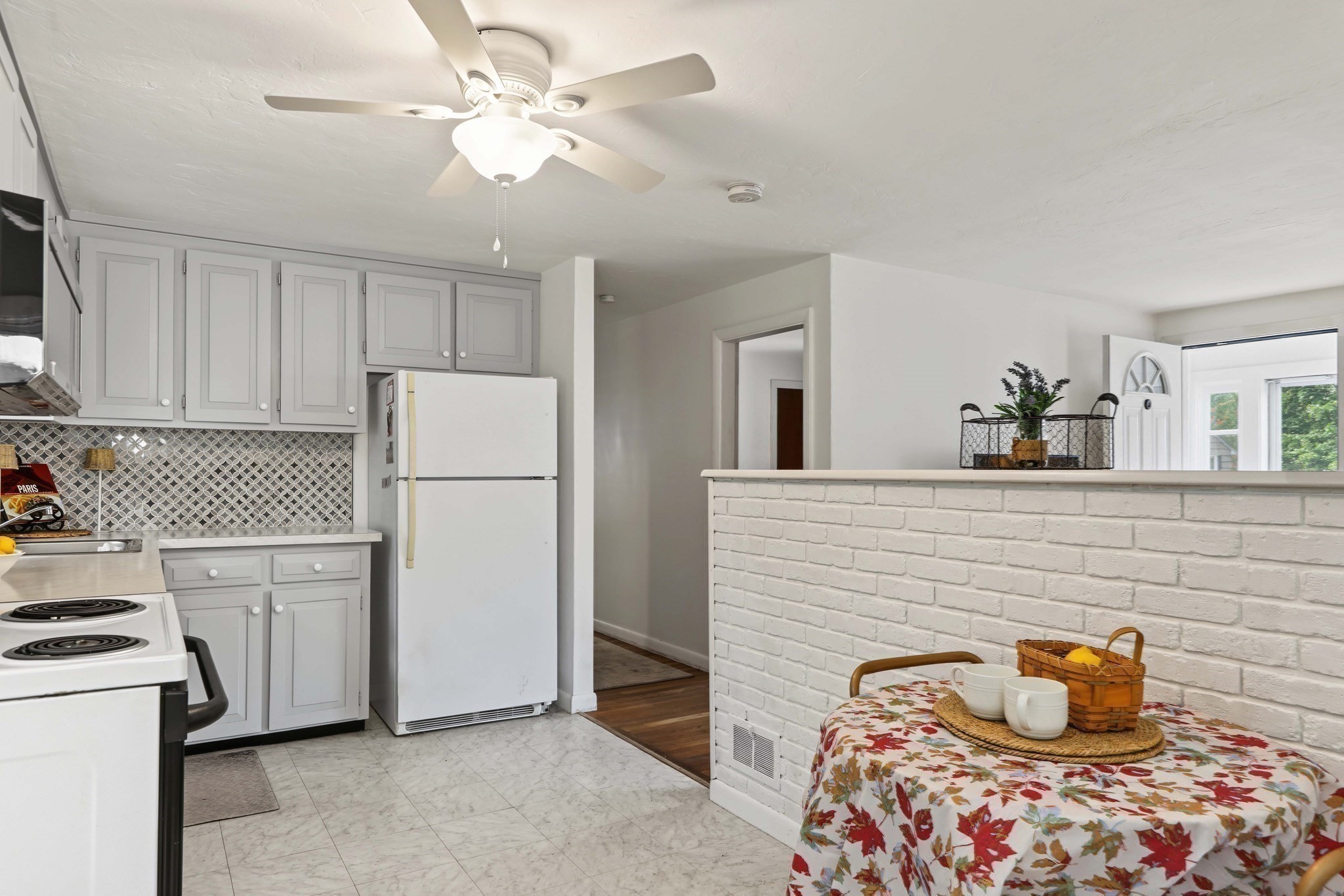18 Zenas Property Photo 15