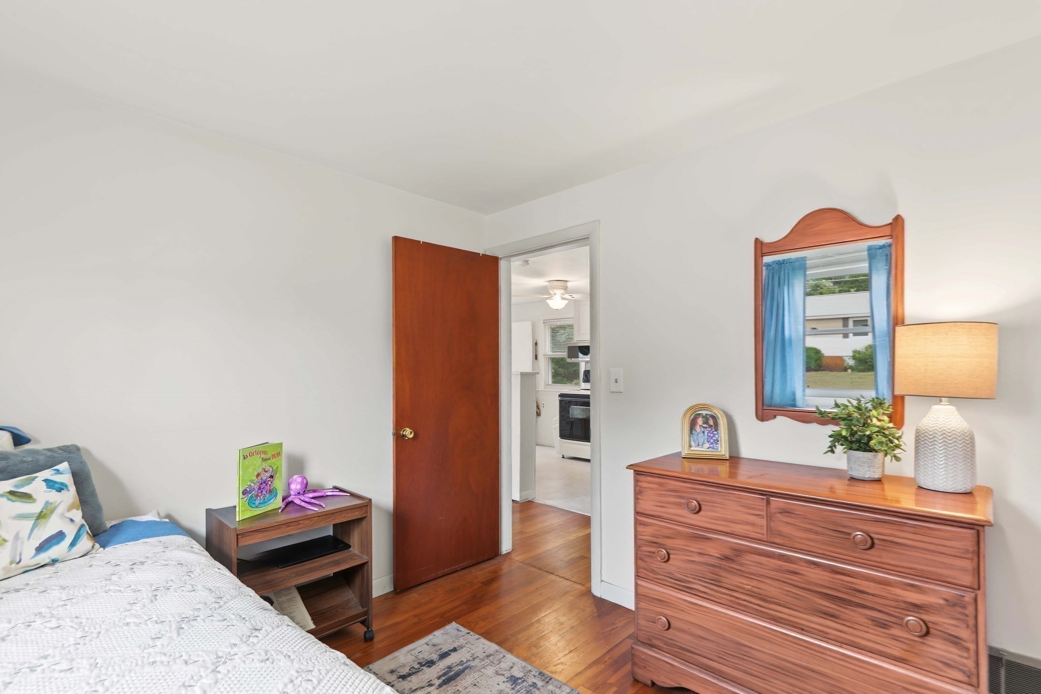 18 Zenas Property Photo 20