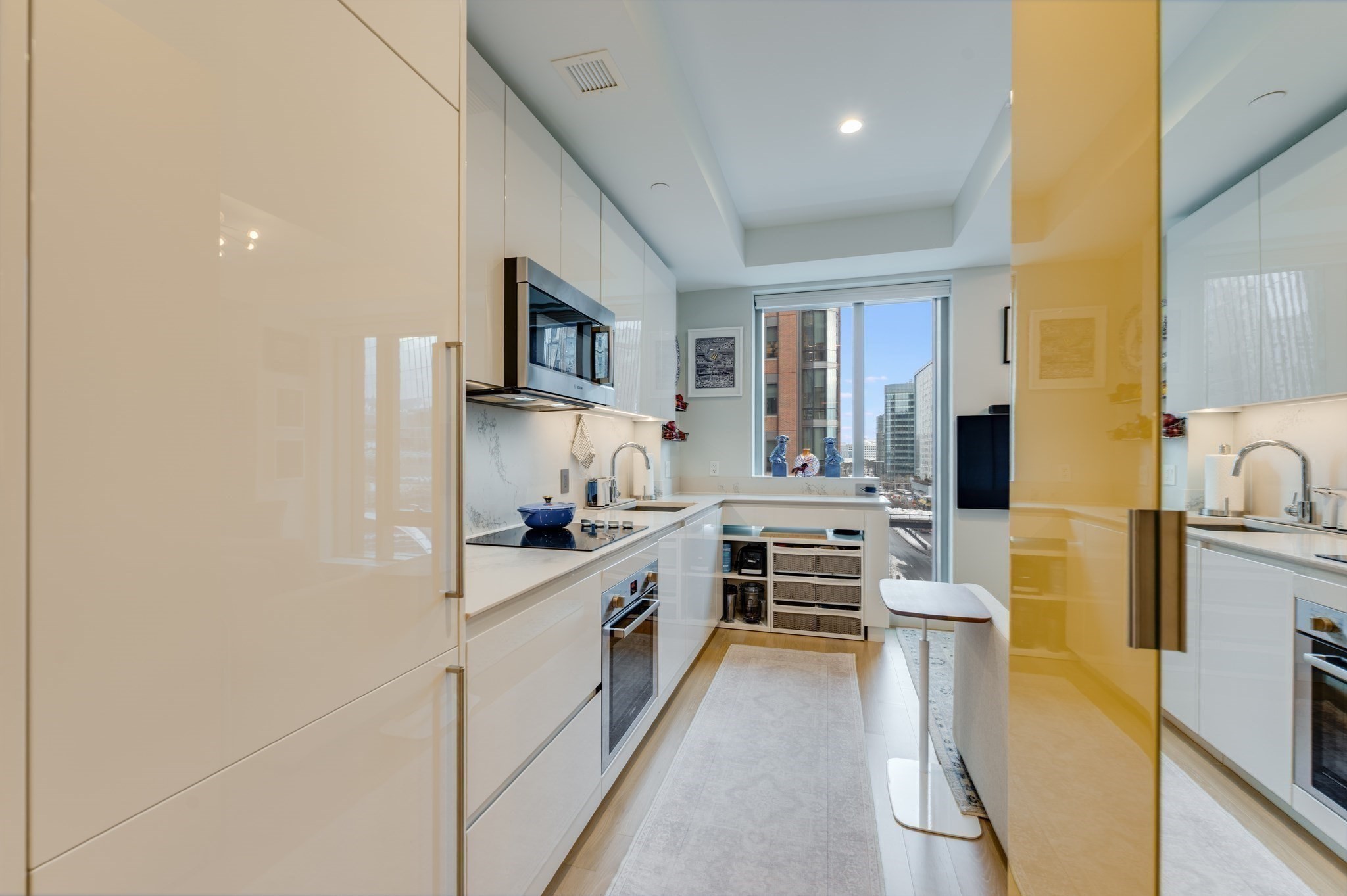 135 Seaport Blvd # 818 Property Photo 8