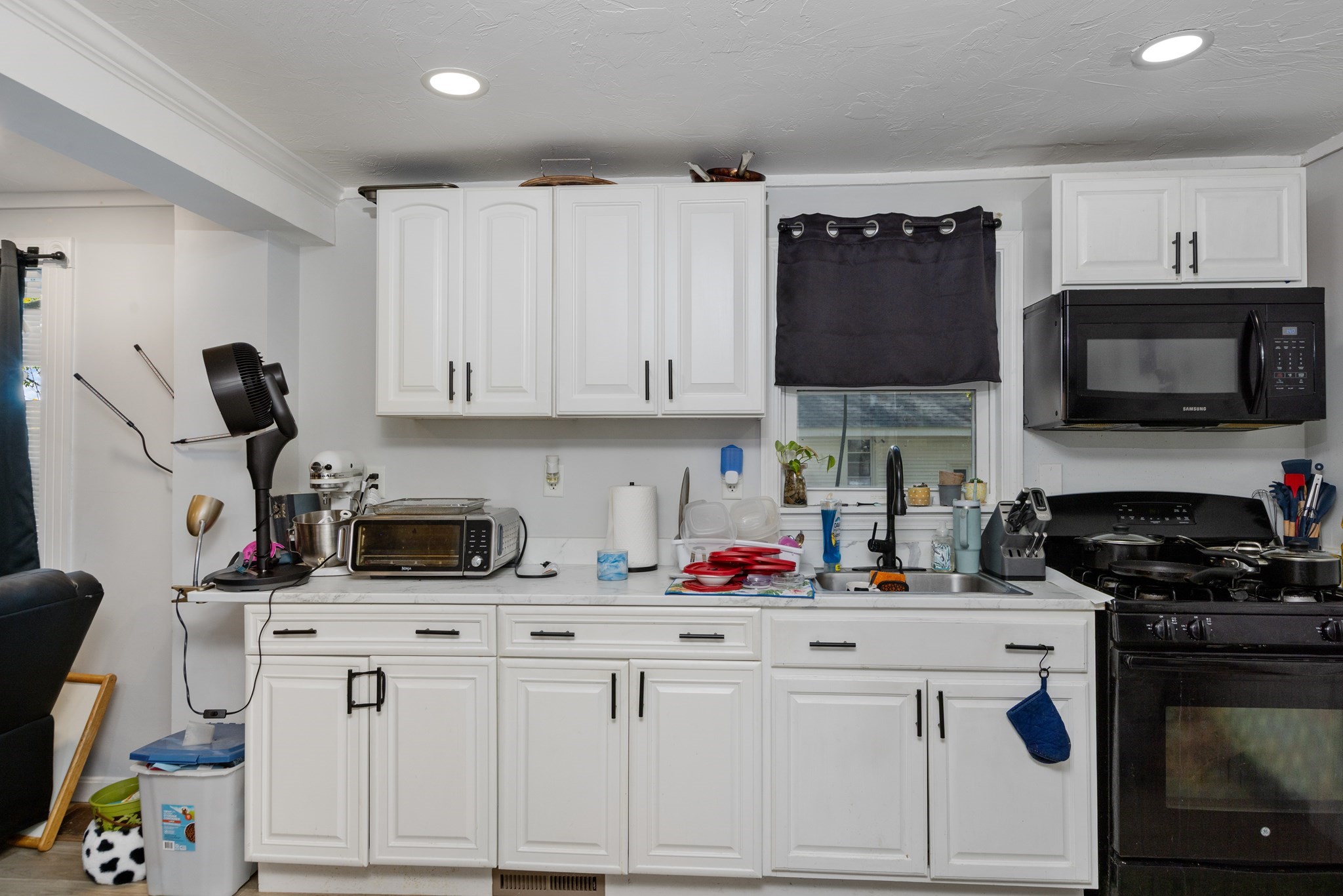 112 Marshall St Property Photo 8