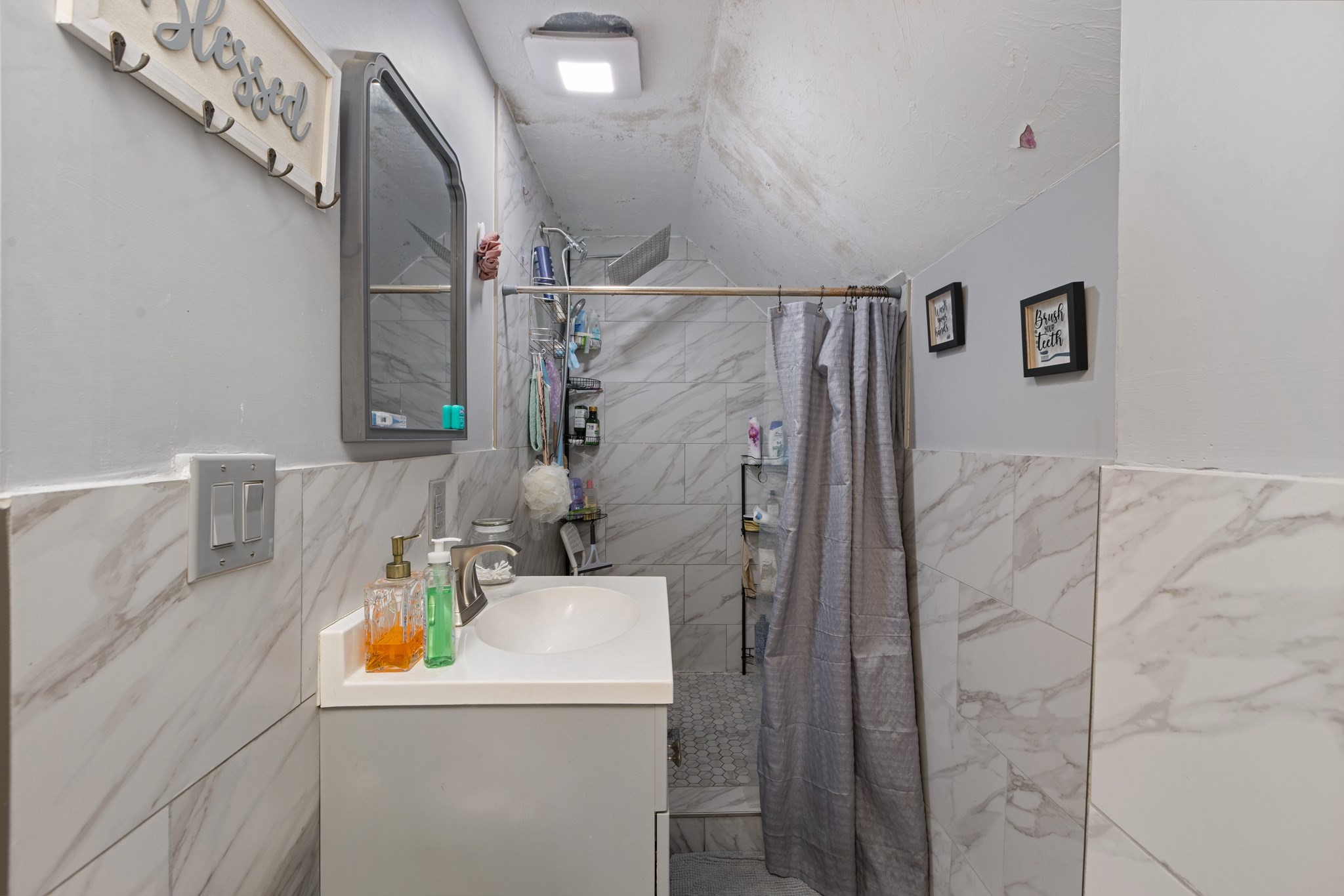 112 Marshall St Property Photo 30