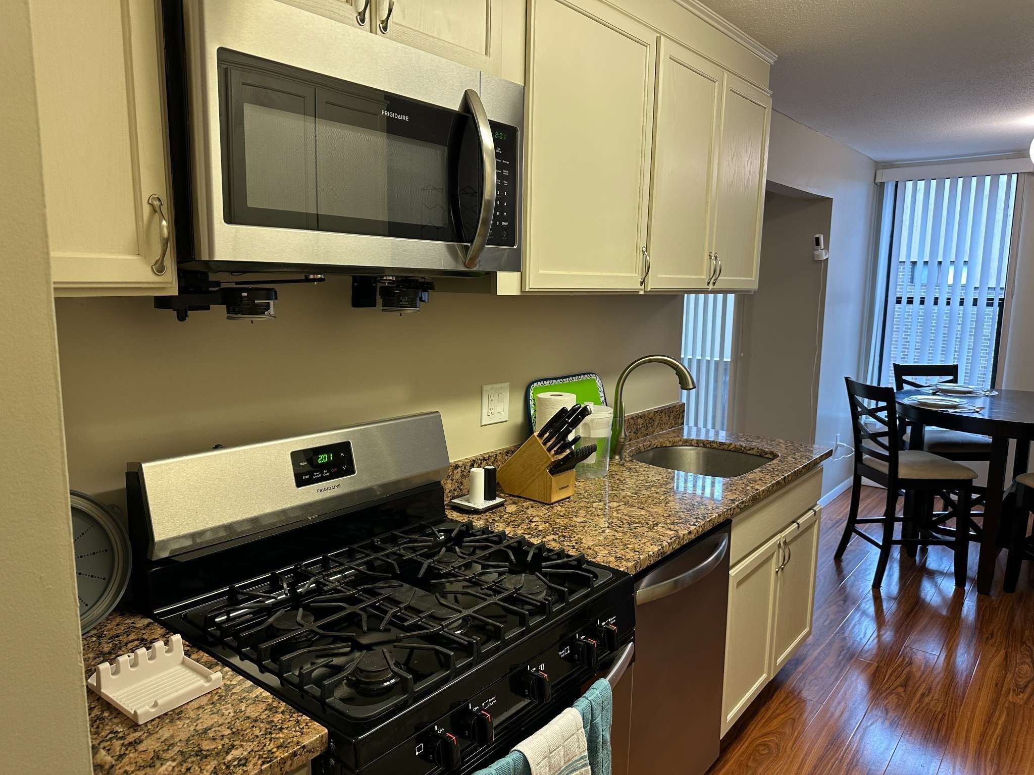20 Shrewsbury Green Dr # G Property Photo 6