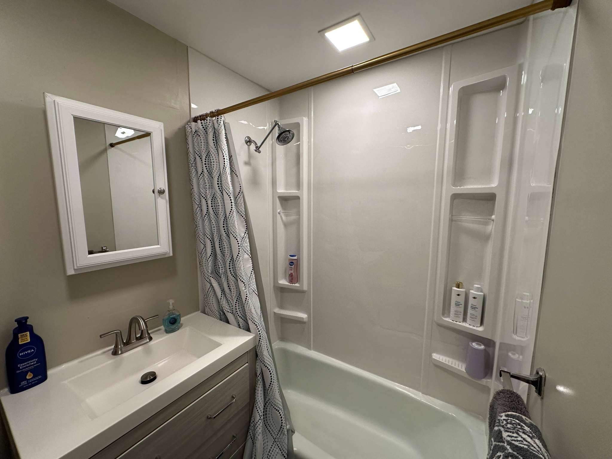 20 Shrewsbury Green Dr # G Property Photo 18