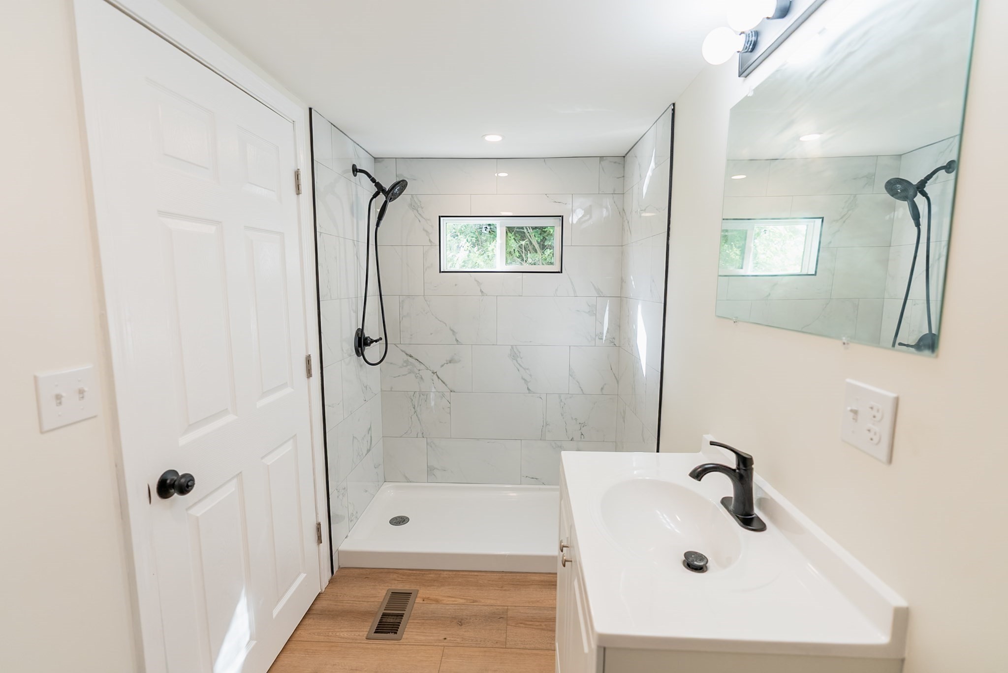 130 East Washington # 11 Property Photo 7