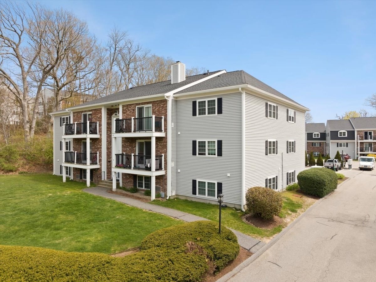 1 Chapel Hill Dr # 10 Property Photo 2