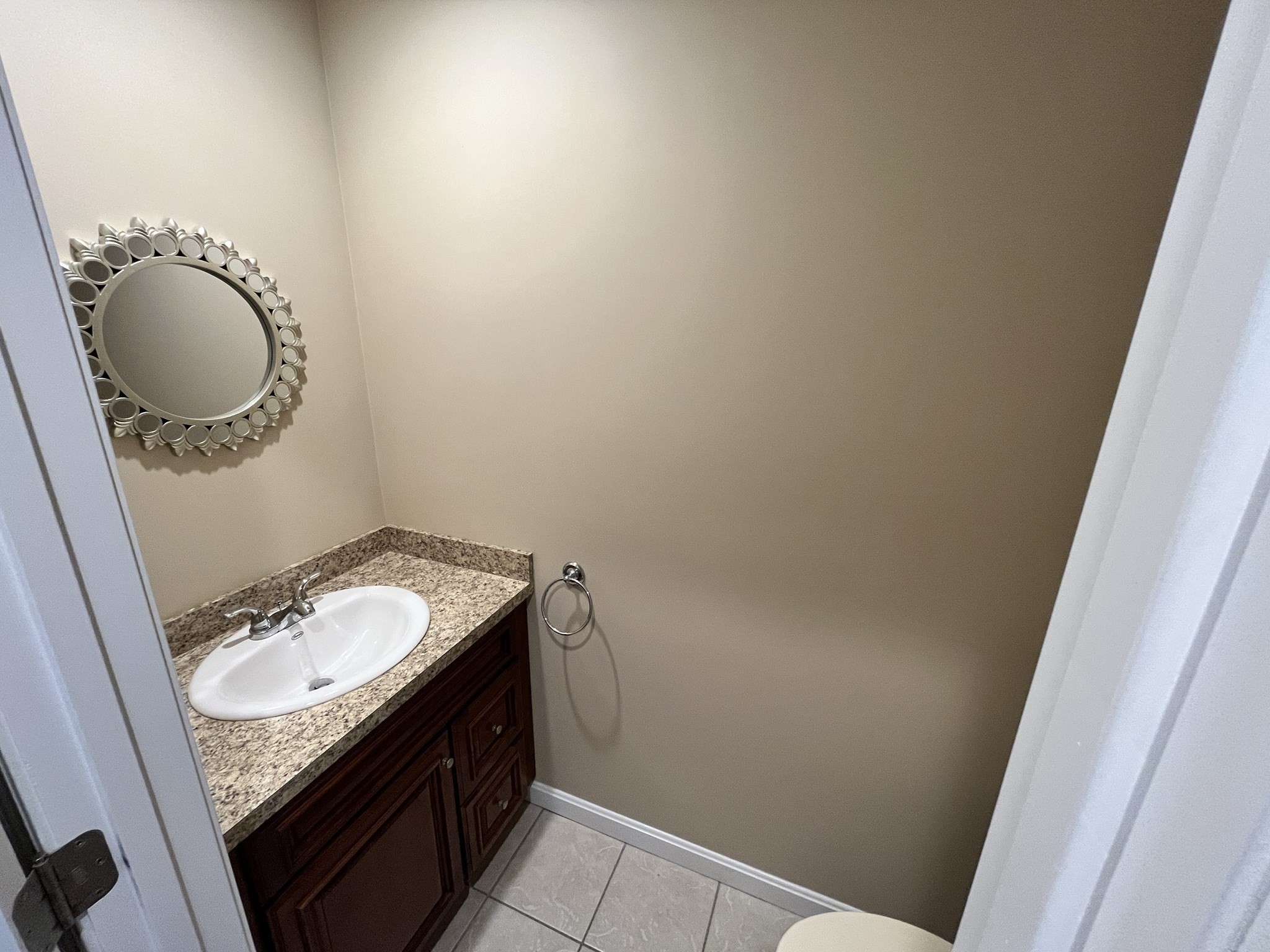 17 Arcade Street # B Property Photo 8