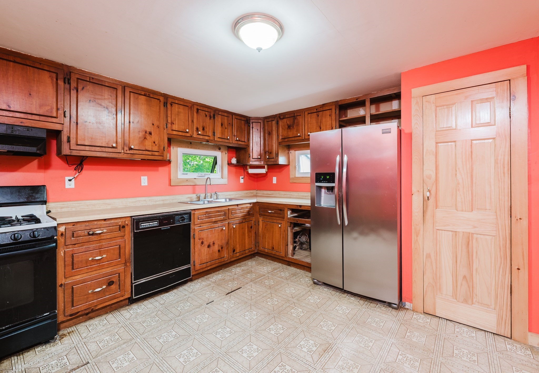 16 Tremont St. Property Photo 14