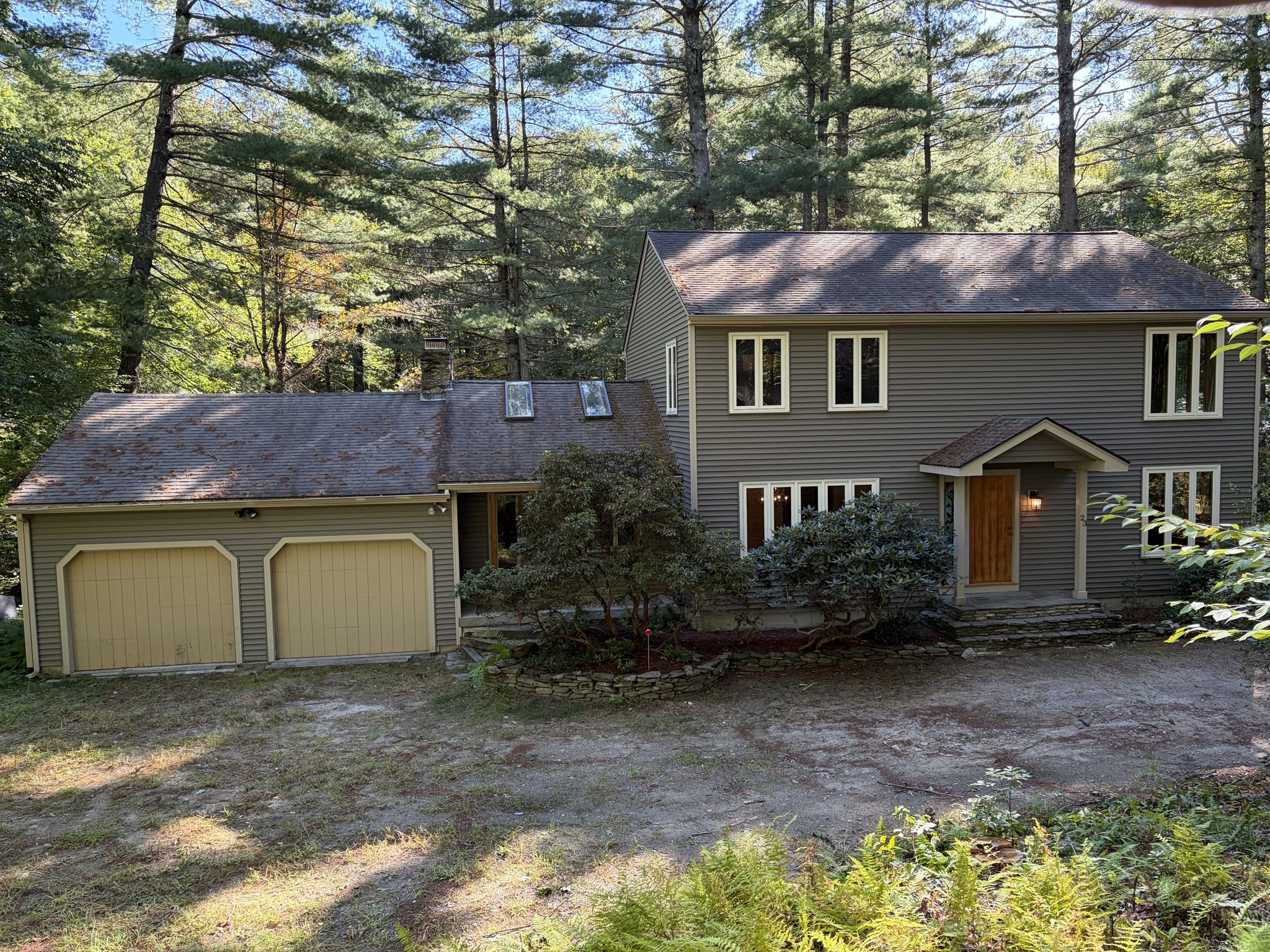 23 Forest St Property Photo 1